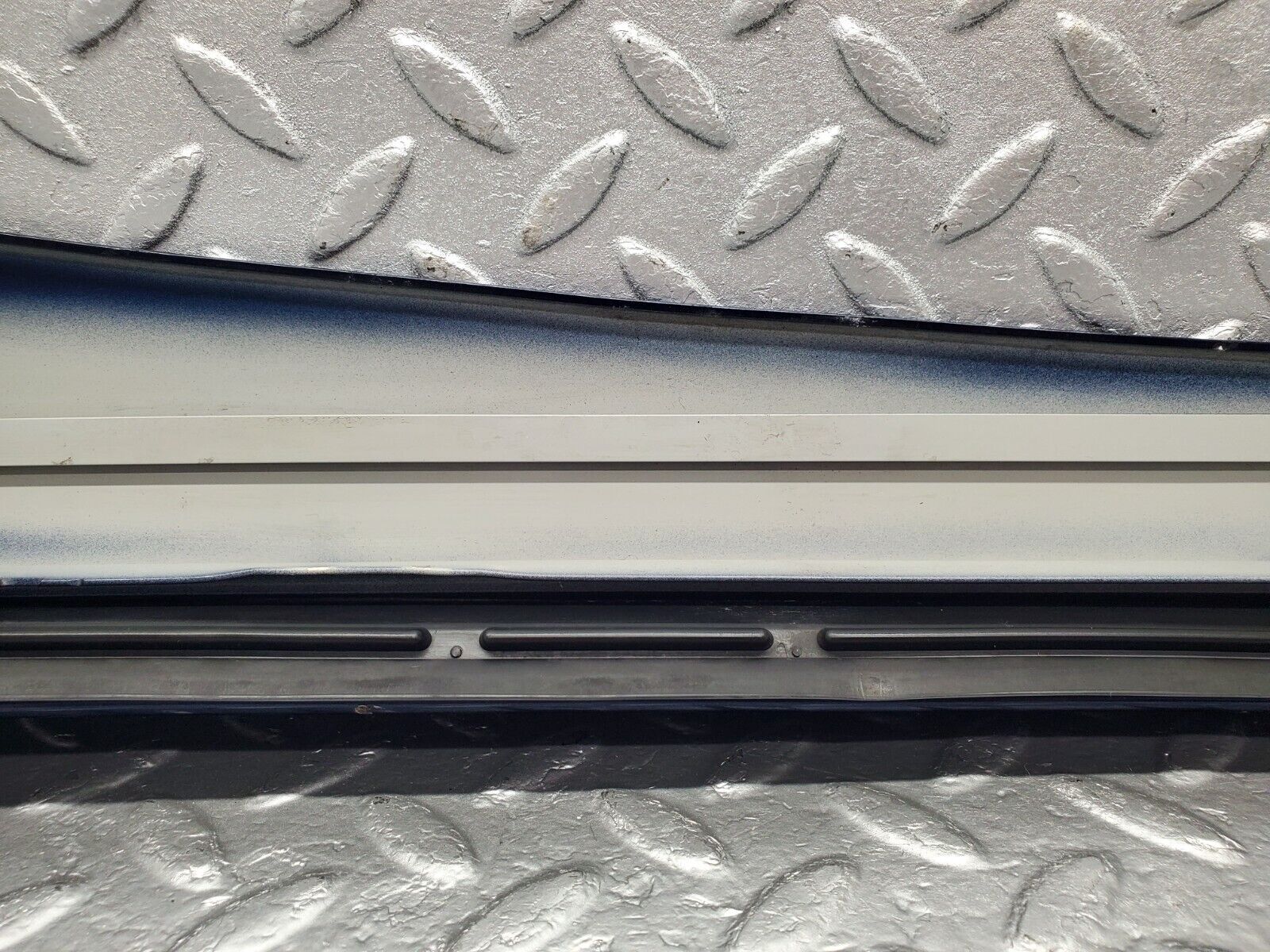 46758 Mercedes-Benz R129 320SL Coupe A Pillar Exterior Trim Left 1296980118 1296980198