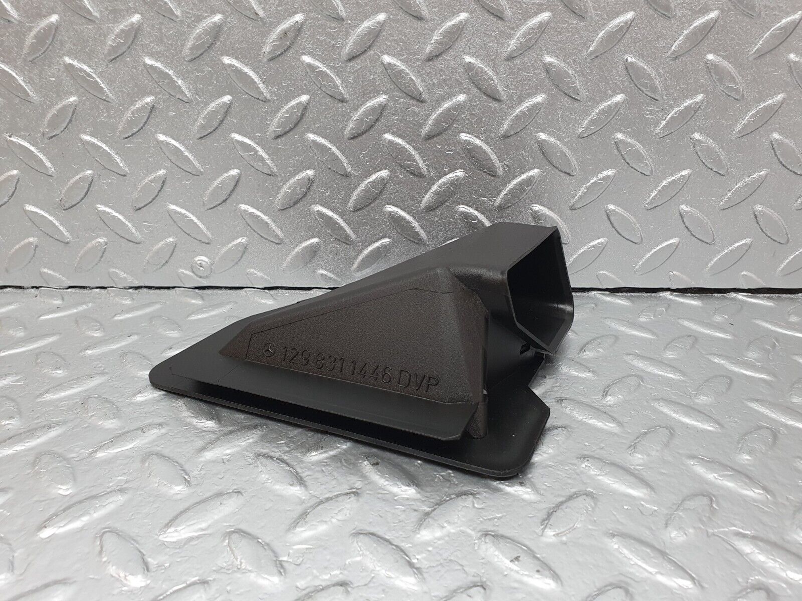 42216 Mercedes-Benz R129 320SL Coupe Heater Vent Right Side 1298311446