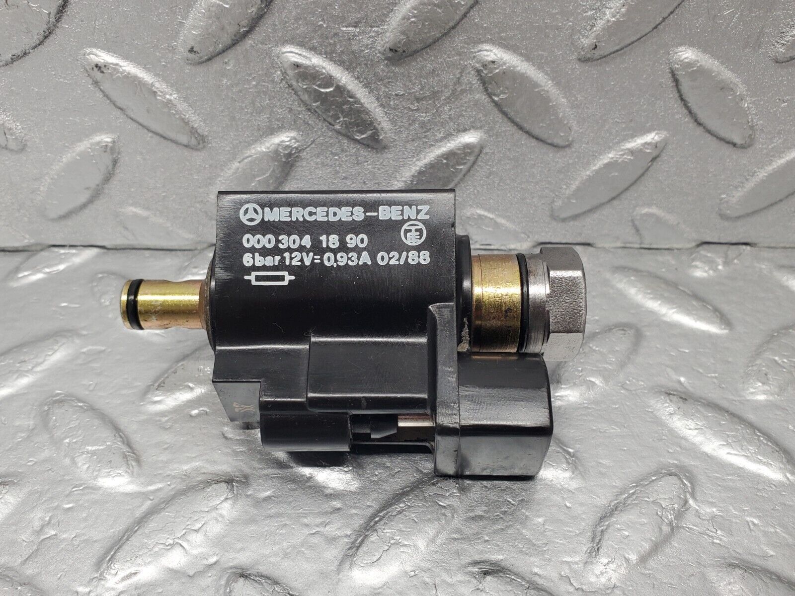 46081 Mercedes-Benz W126 420SE Automatic Gearbox Solenoid Valve 0003041890