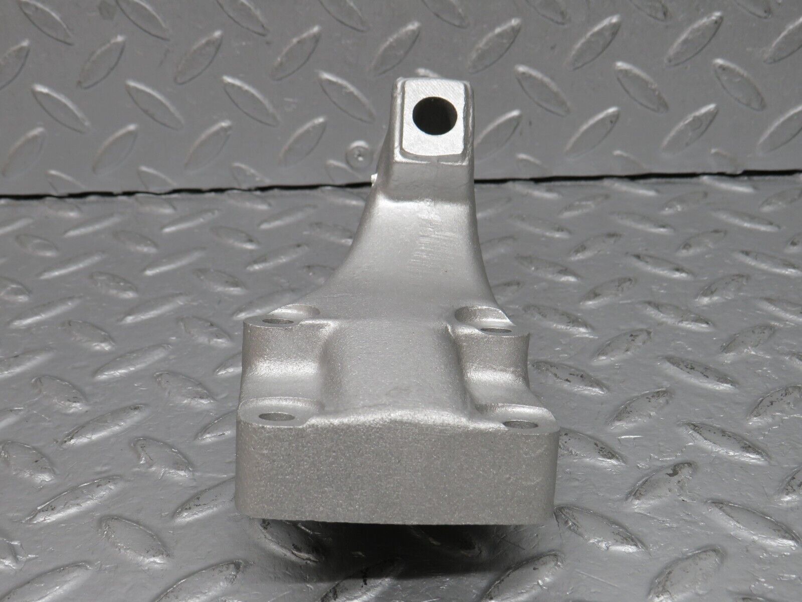 39249 Mercedes-Benz R107 500SL Engine Mount Bracket Right 1162234704