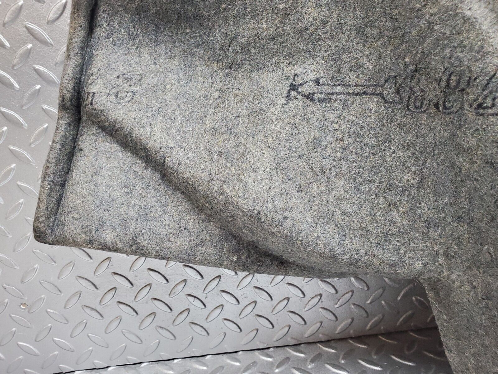 44698 Mercedes-Benz W124 220E Trunk Panel Cover Left 1246901026