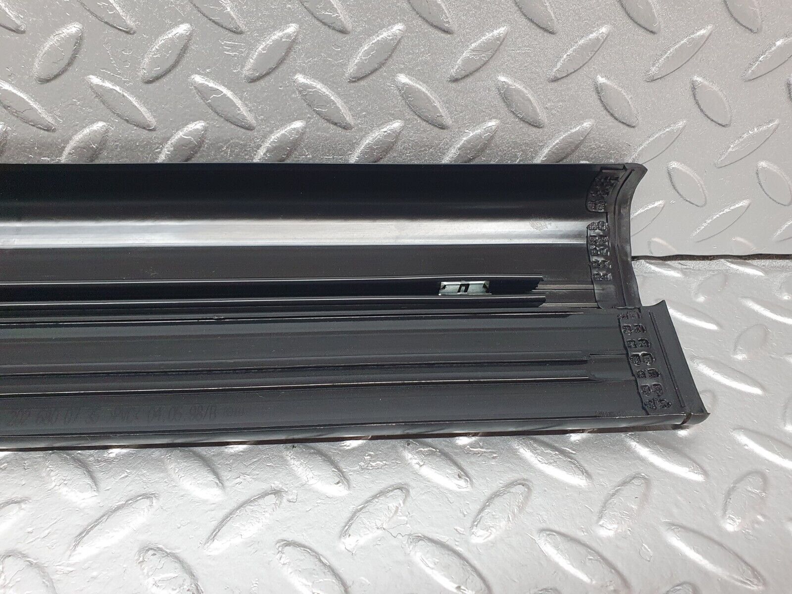 41768 Mercedes-Benz W202 C200 Front Right Door Sill Trim 2026800735