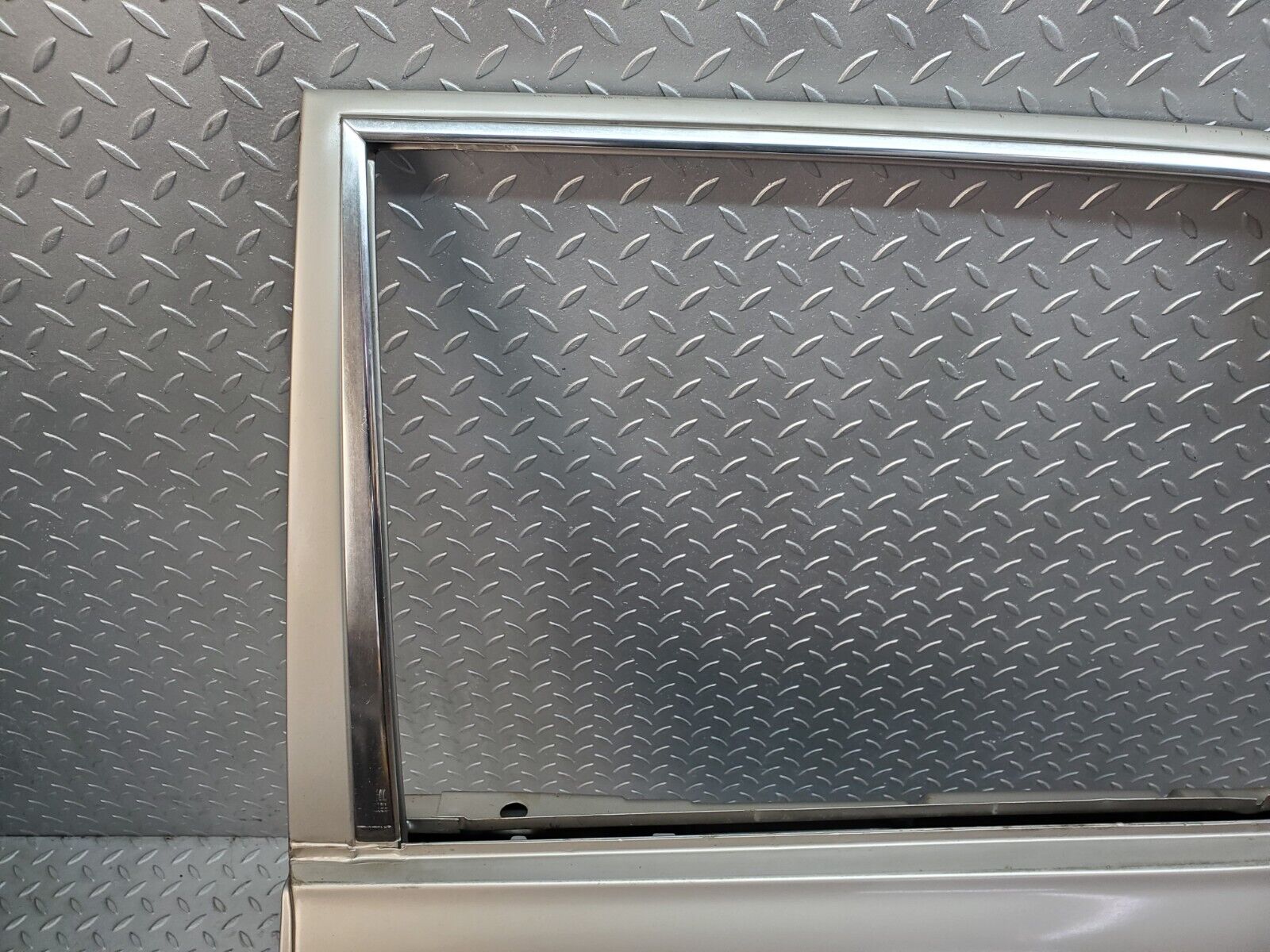 45993 Mercedes-Benz W126 420SE Rear Left Door