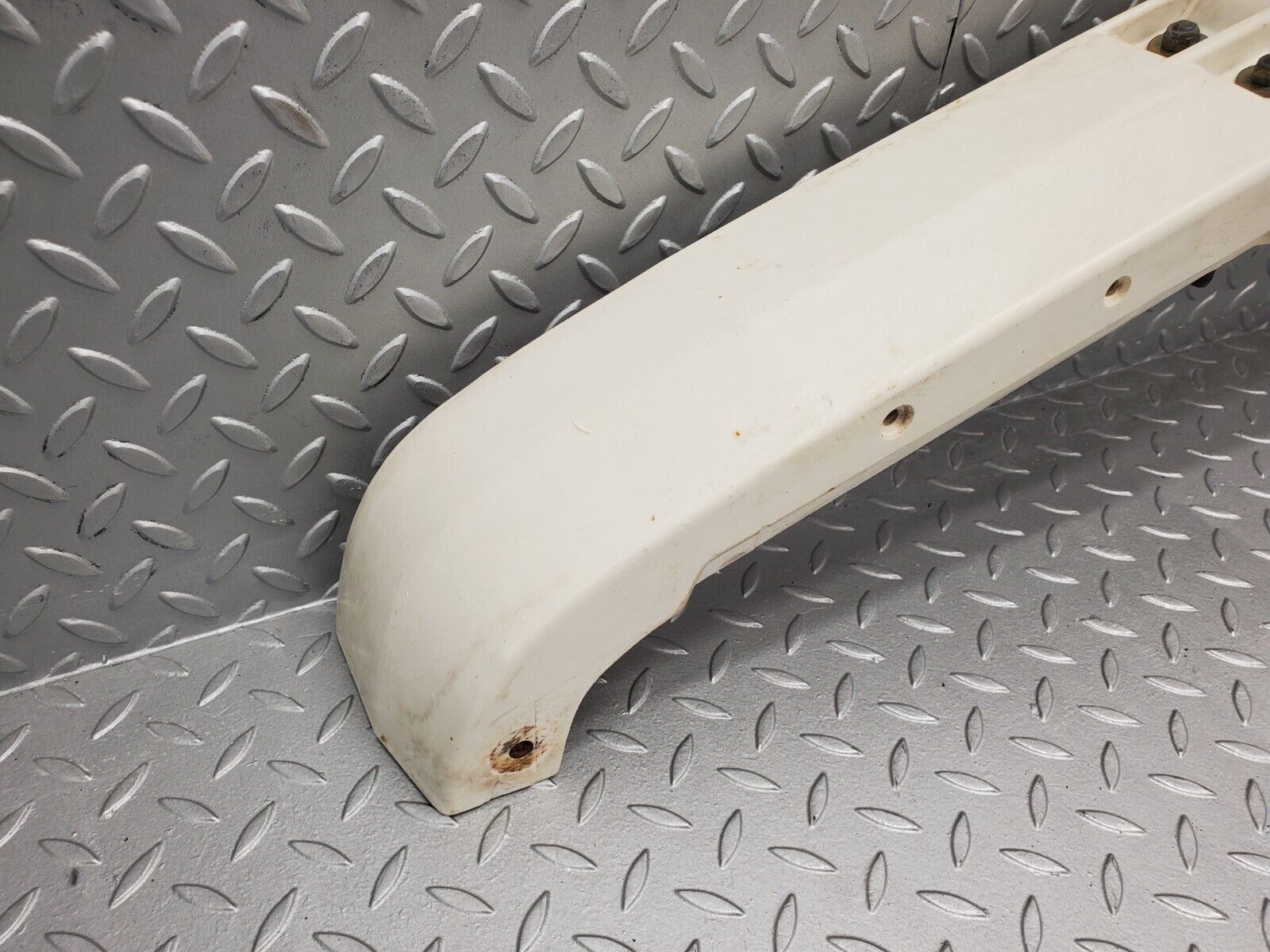 46098 Mercedes-Benz W126 420SE Front Bumper Bracket Reinforcement 1268850801