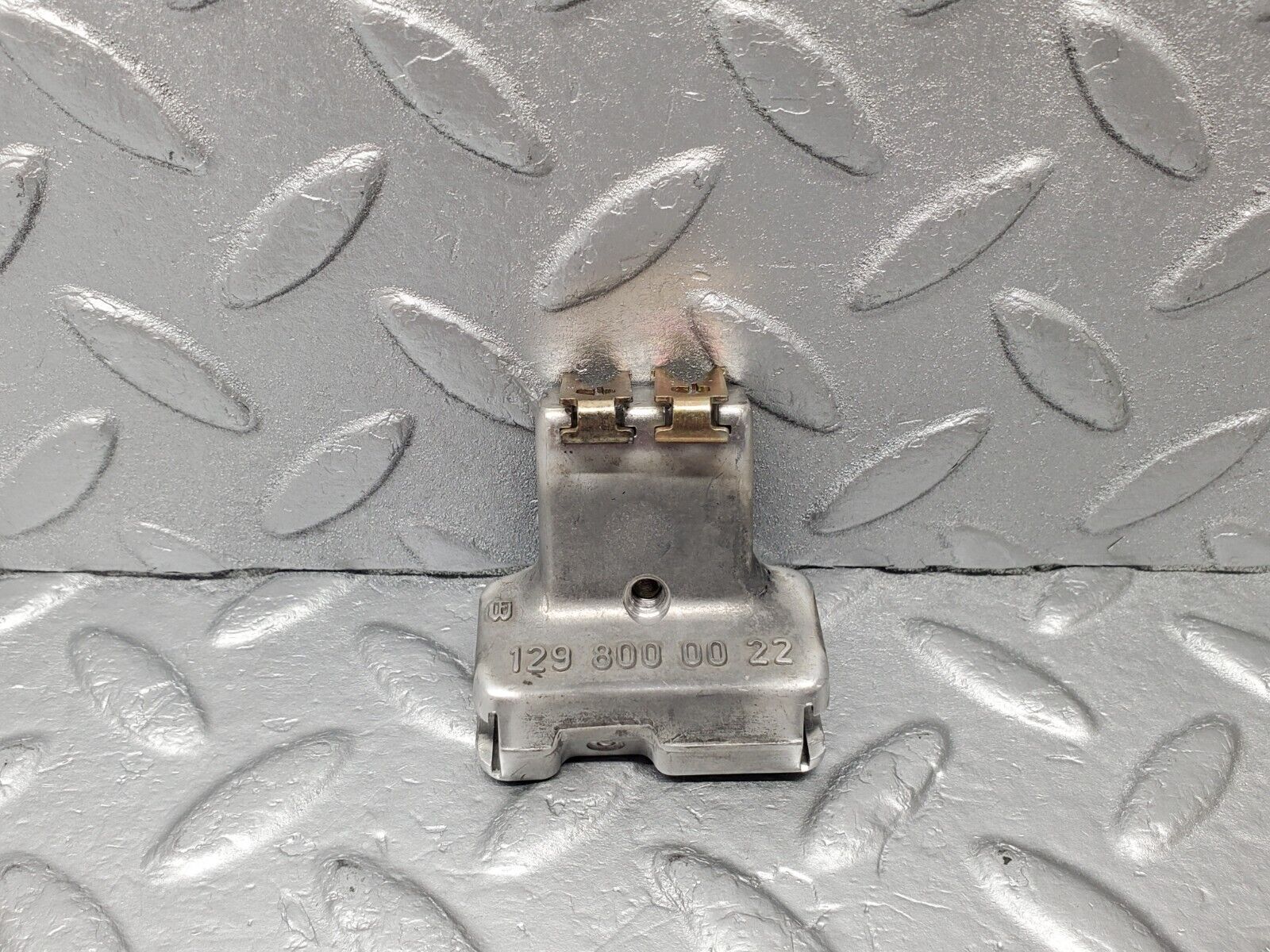 46947 Mercedes-Benz R129 320SL Coupe Soft Top Hydraulic Distributor 1298000022