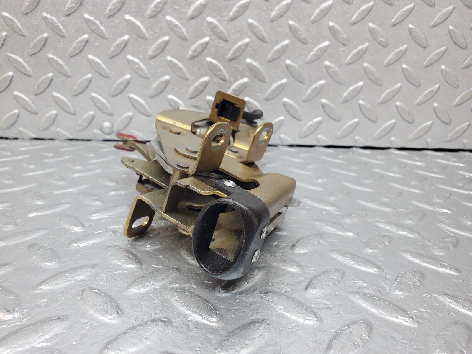 44983 Mercedes-Benz R129 300SL Coupe Rear Left Roof Lock Mechanism 1298000574