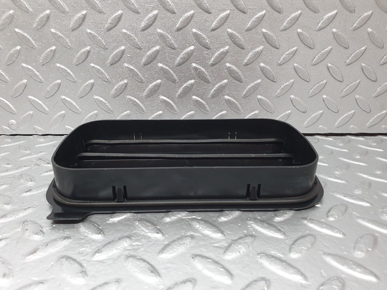 41604 Mercedes-Benz W124 200E Air Intake Vent 1248370230 1248370142