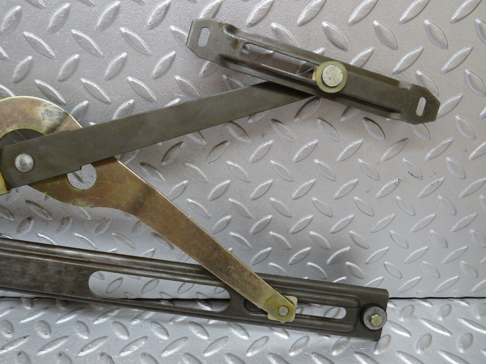 35503 Mercedes-Benz R107 280SL Front Left Power Window Regulator