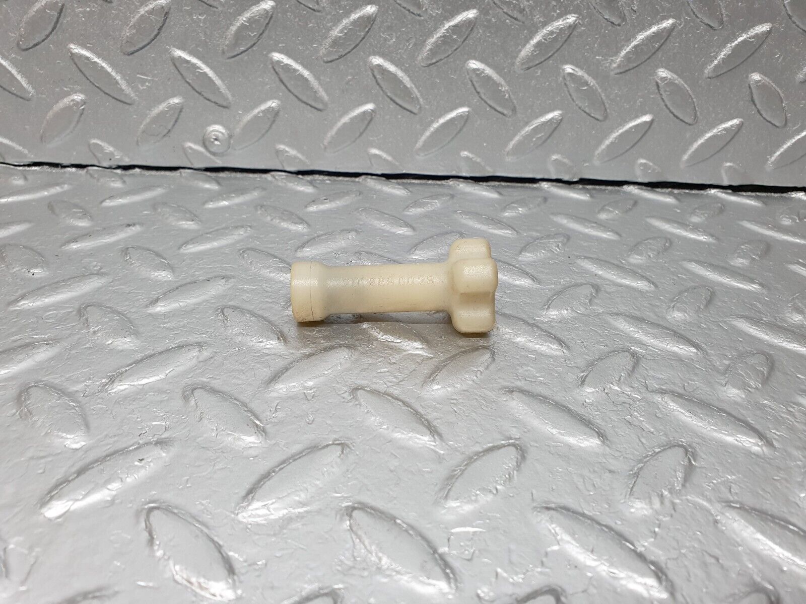 41677 Mercedes-Benz W124 200E Windscreen Washer Reservoir Holder 2018690028