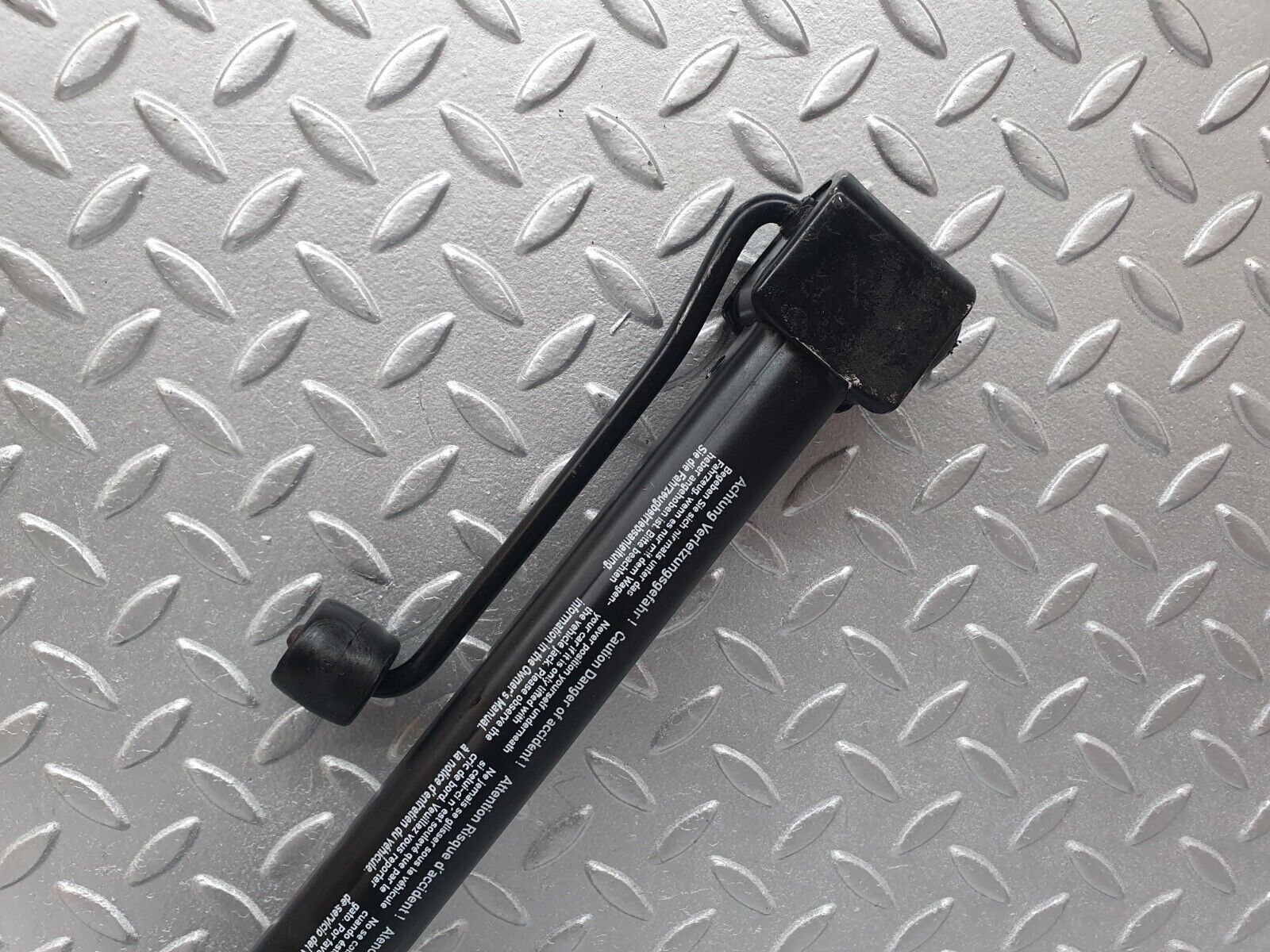 42446 Mercedes-Benz R129 320SL Coupe Car Jack 1295830015