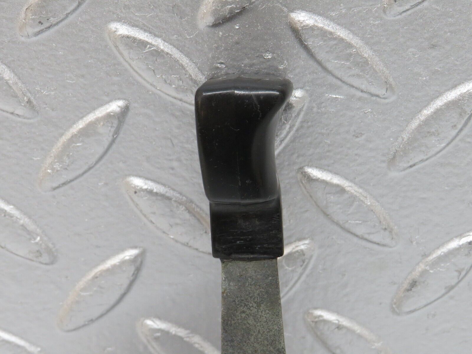 33181 Mercedes-Benz R107 Right Seat Folding Lever