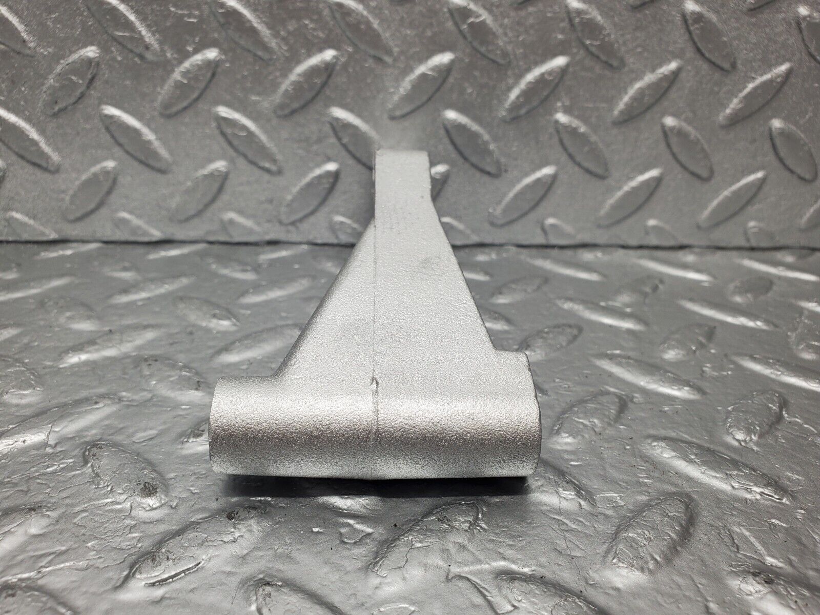 46650 Mercedes-Benz C123 280CE Coupe Power Steering Pump Bracket 1104663141