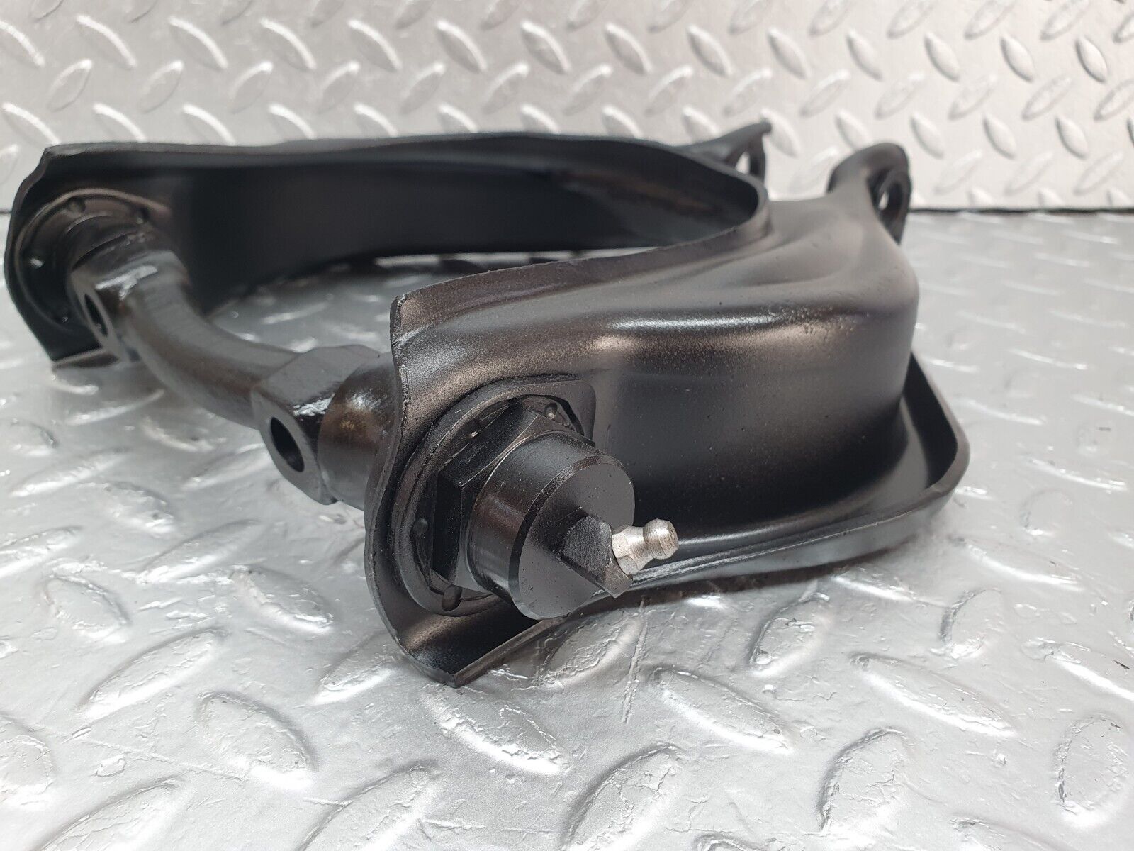 43201 Mercedes-Benz W108 280SE Front Left Upper Control Arm