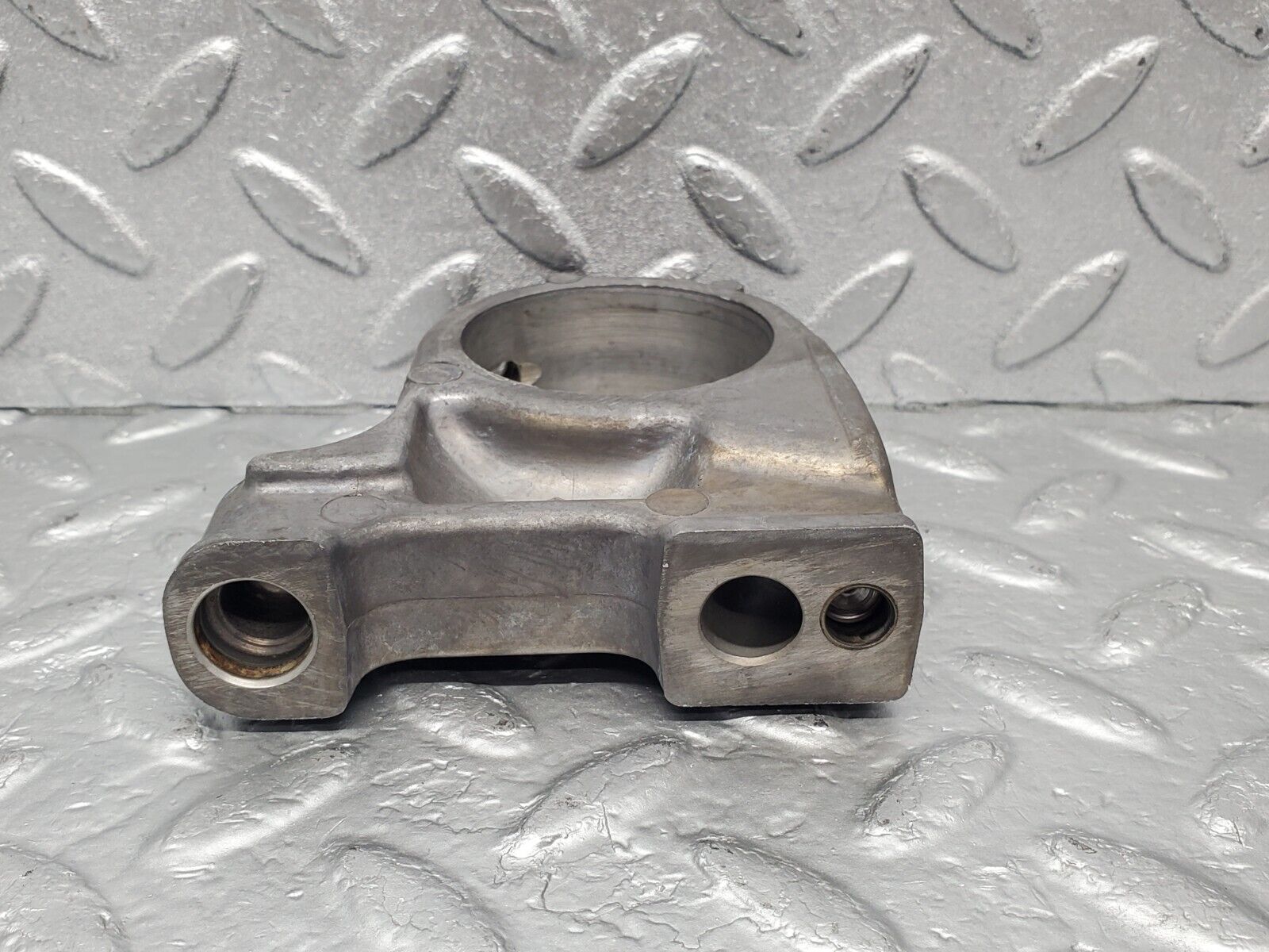 46268 Mercedes-Benz W126 420SE Camshaft Tower Bearing 1160514612