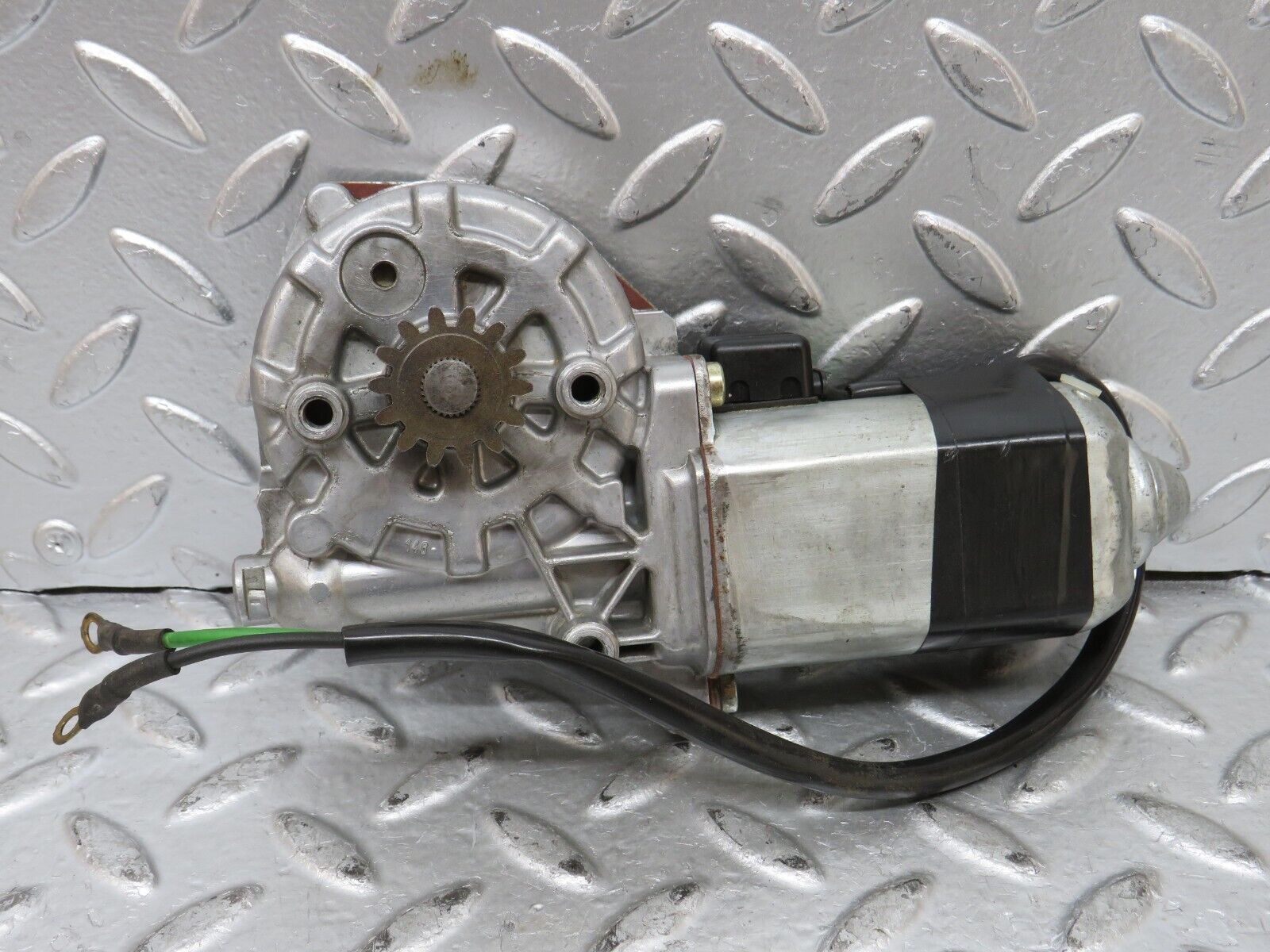 27416 Mercedes-Benz W123 280E Front Left Window Regulator Motor 0130821018