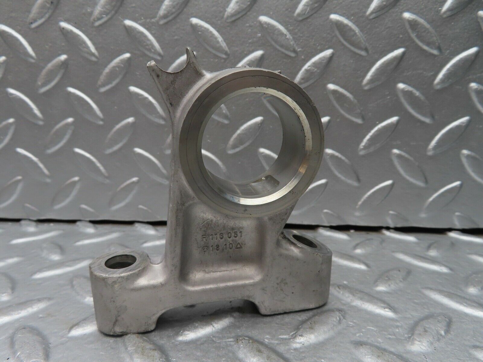 20642 Mercedes-Benz R107 450SL Camshaft Tower Bearing 1160511810