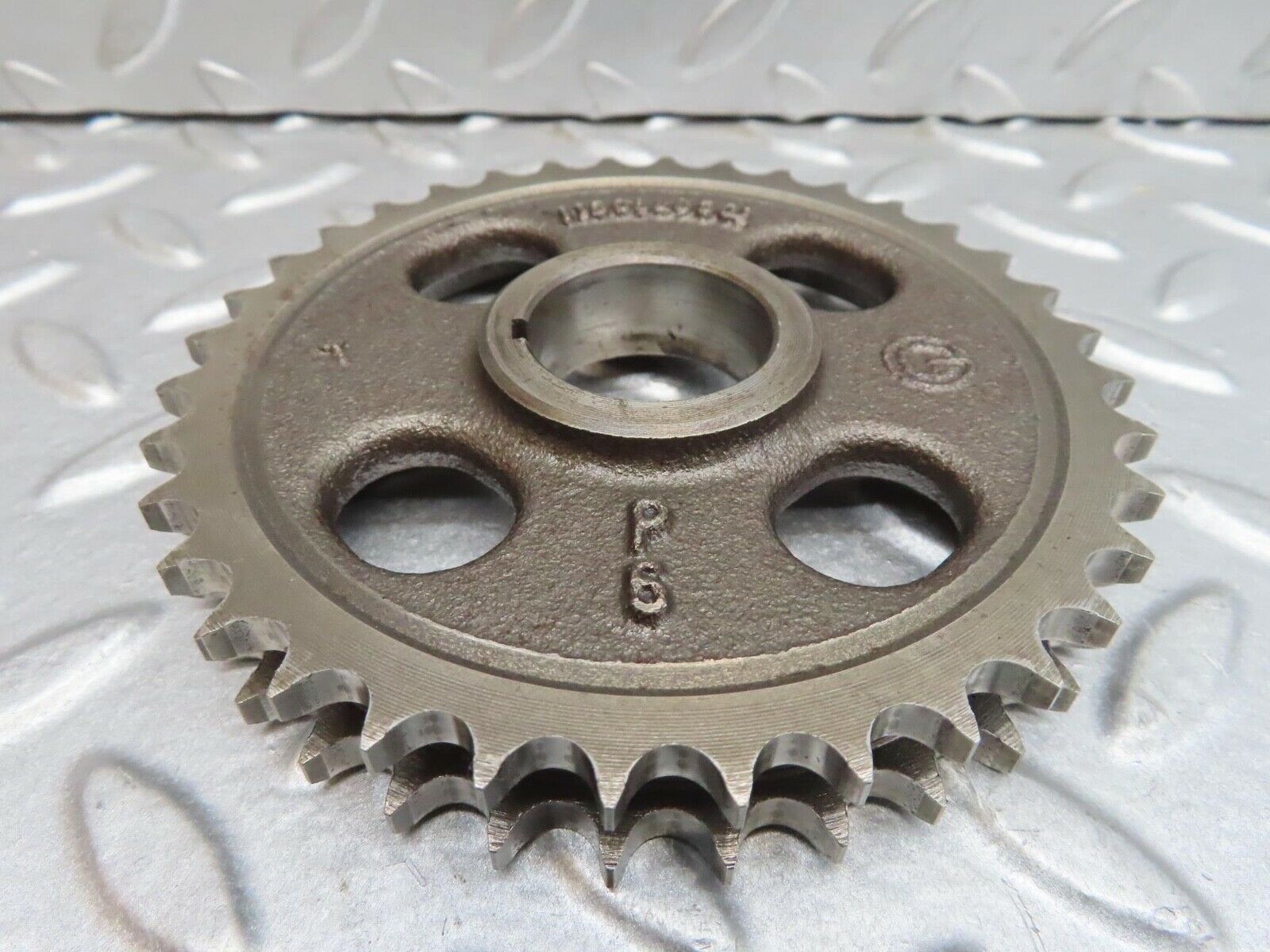 13737 Mercedes-Benz R107 450SL Camshaft Timing Gear 1160520501