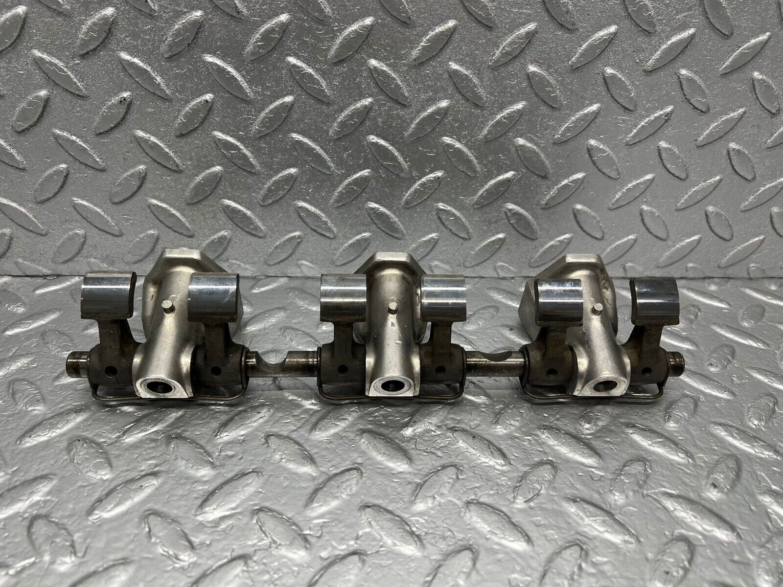 46326 Mercedes-Benz W123 300D Camshaft Rocker Arm 5 Cylinder 6160550010