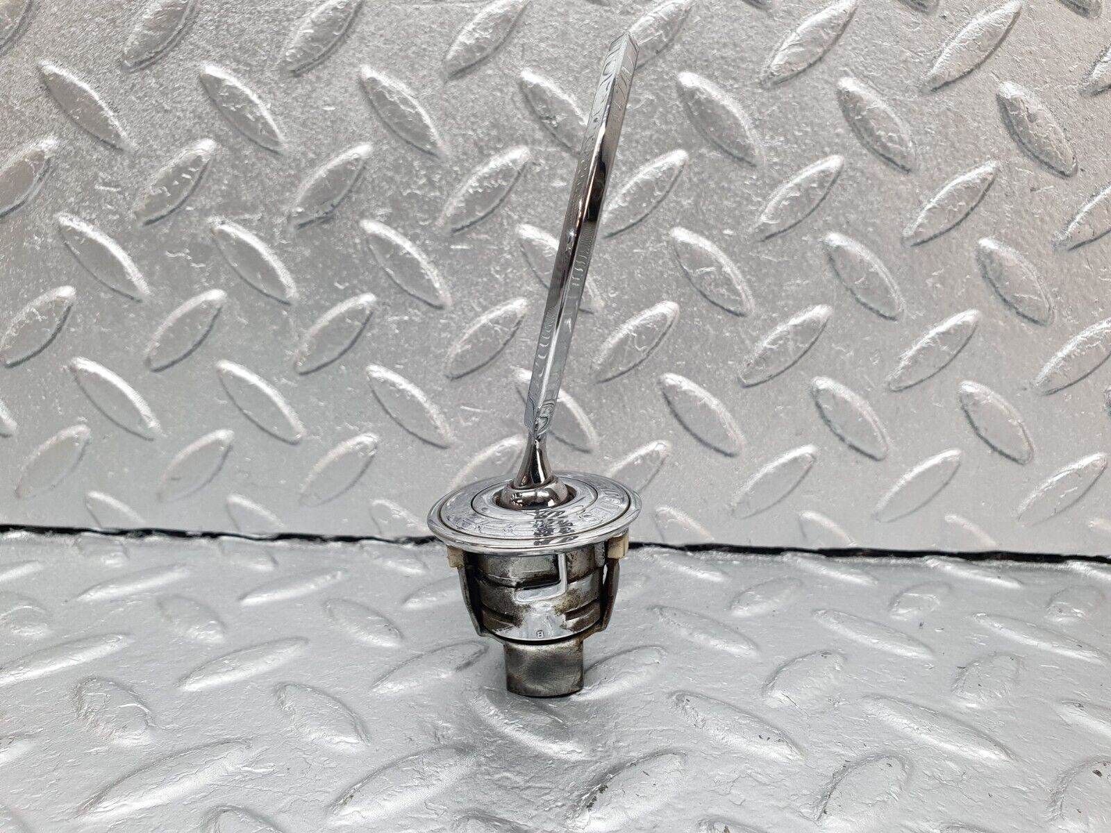 42041 Mercedes-Benz W202 C200 Front Badge Emblem