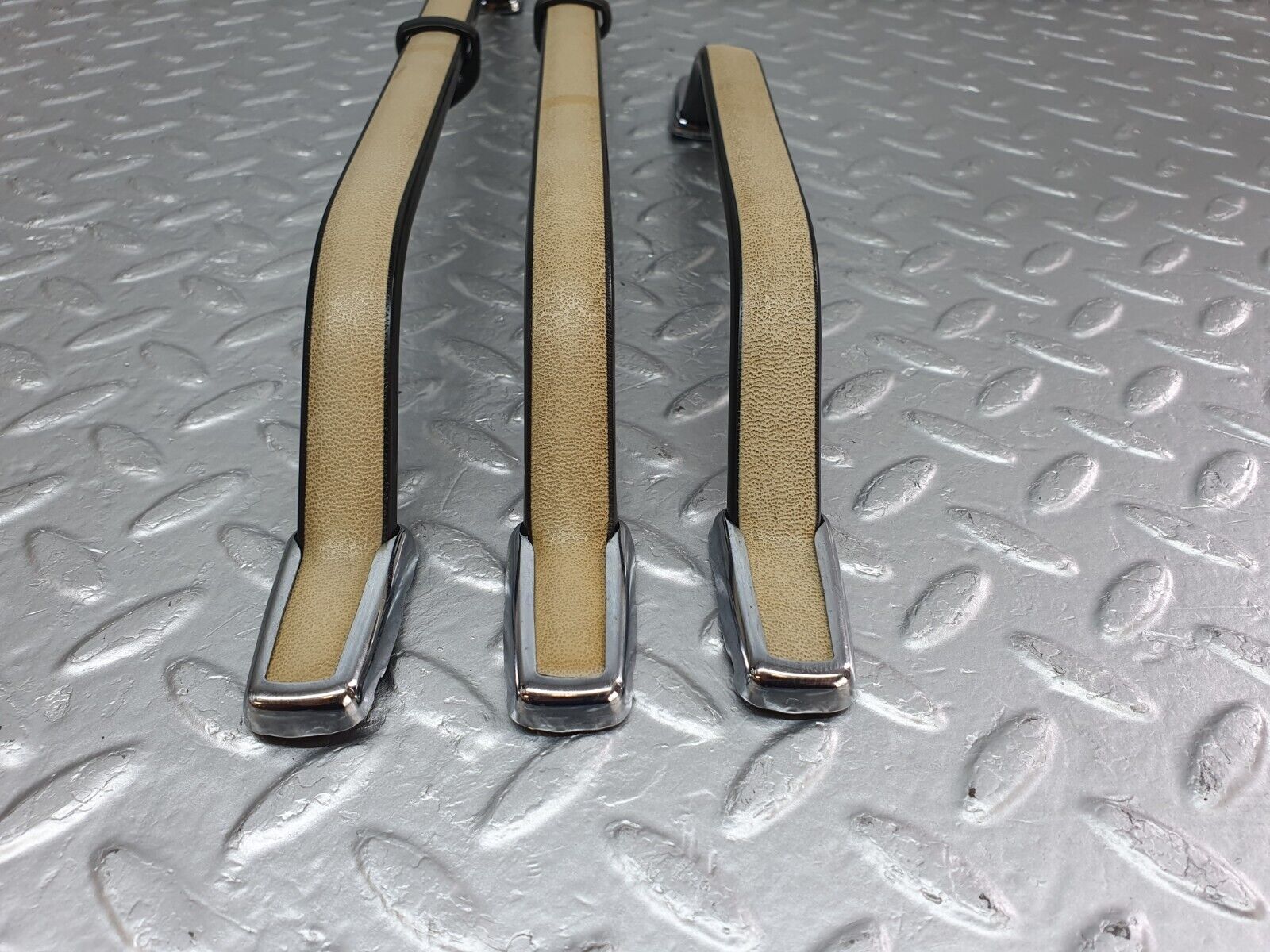43192 Mercedes-Benz W108 280SE Interior Roof Grab Handle Set
