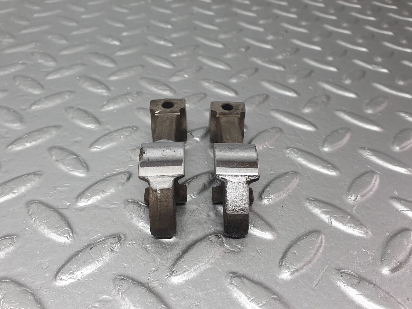 43359 Mercedes-Benz W108 280SE Valve Rocker Arm With Retaining Spring