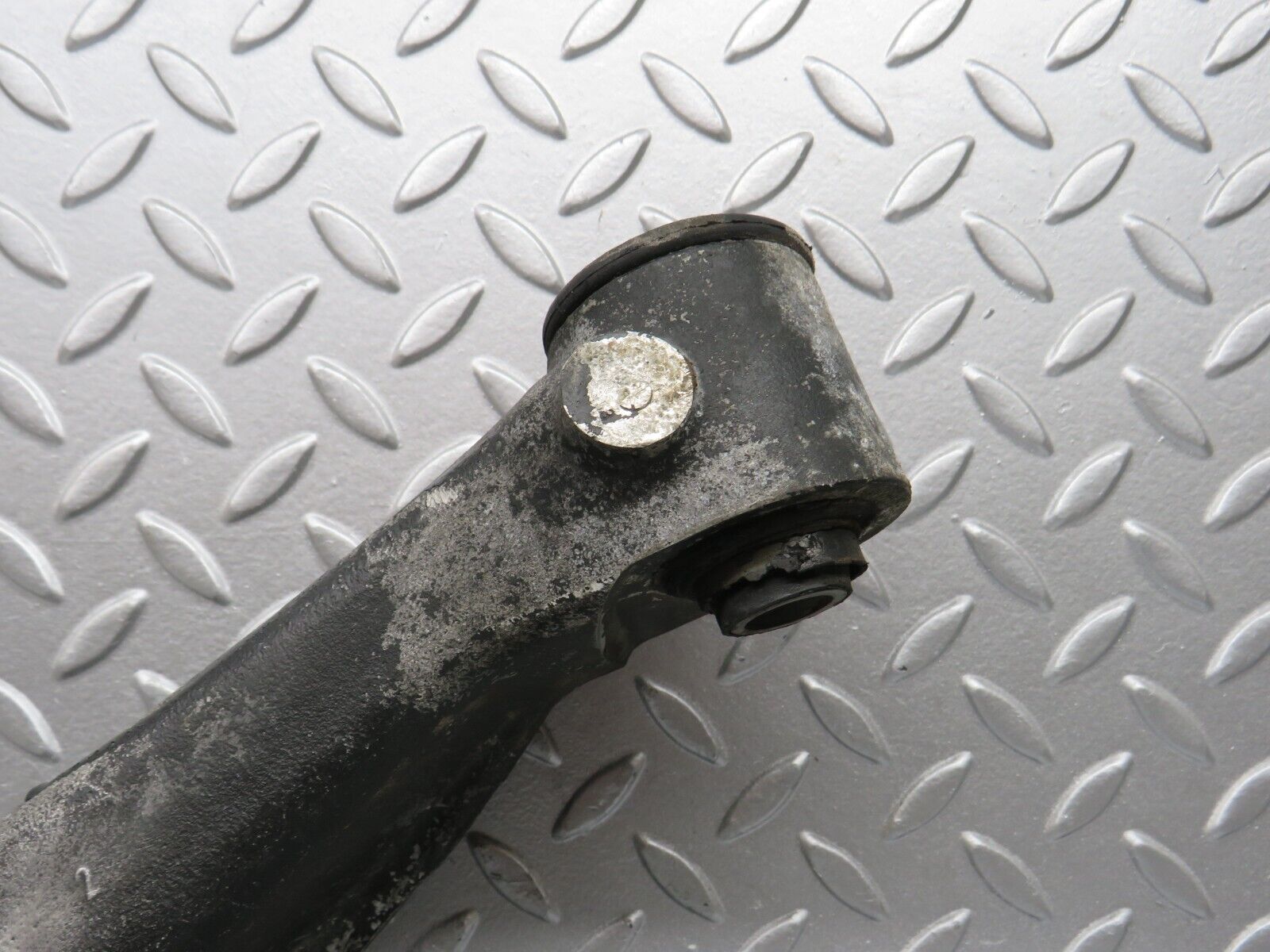 39312 Mercedes-Benz R107 500SL Trailing Arm Control Arm Rear Right 1263520504