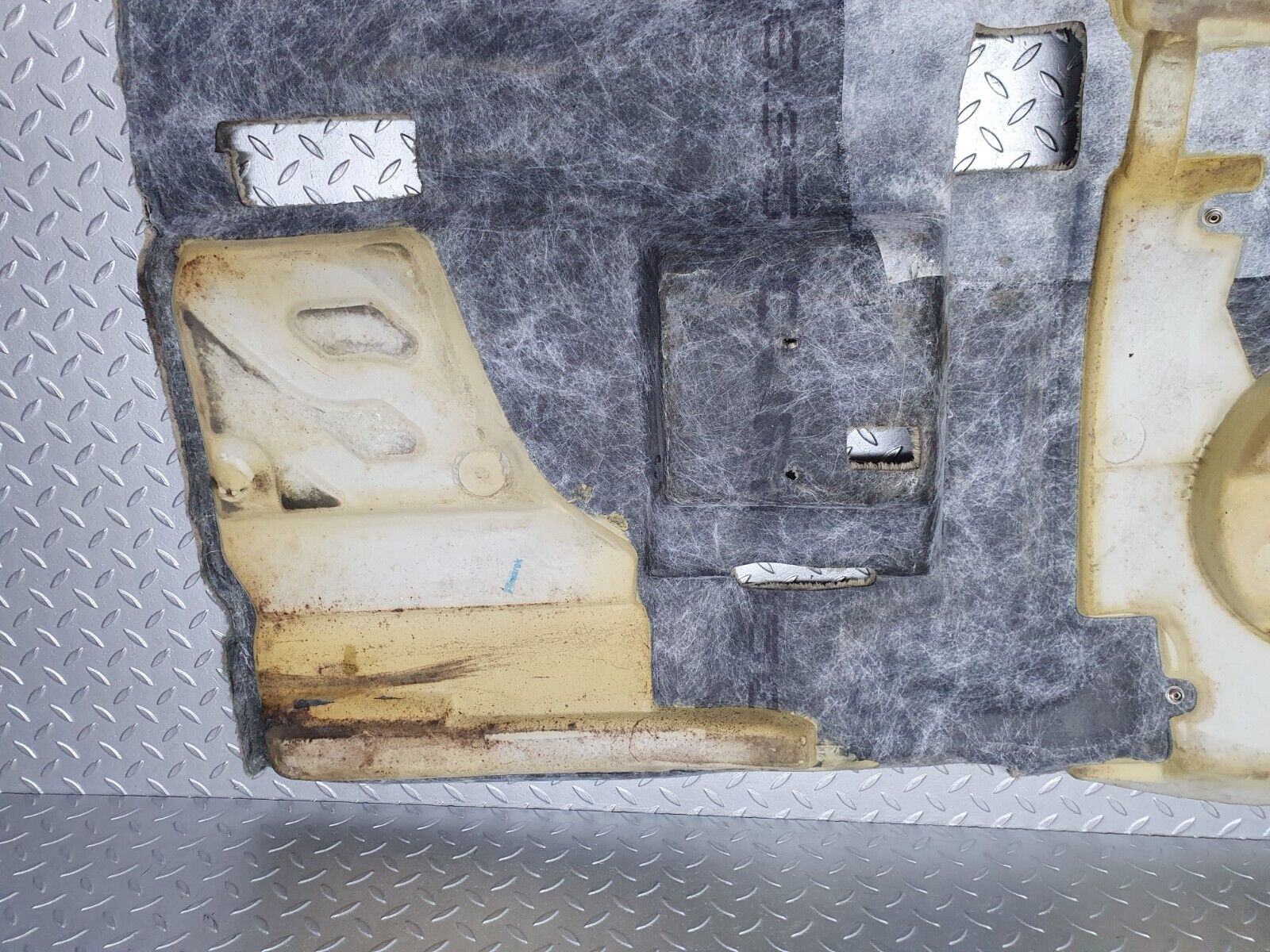 42296 Mercedes-Benz R129 320SL Coupe Front Left Floor Carpet Beige 1296801340