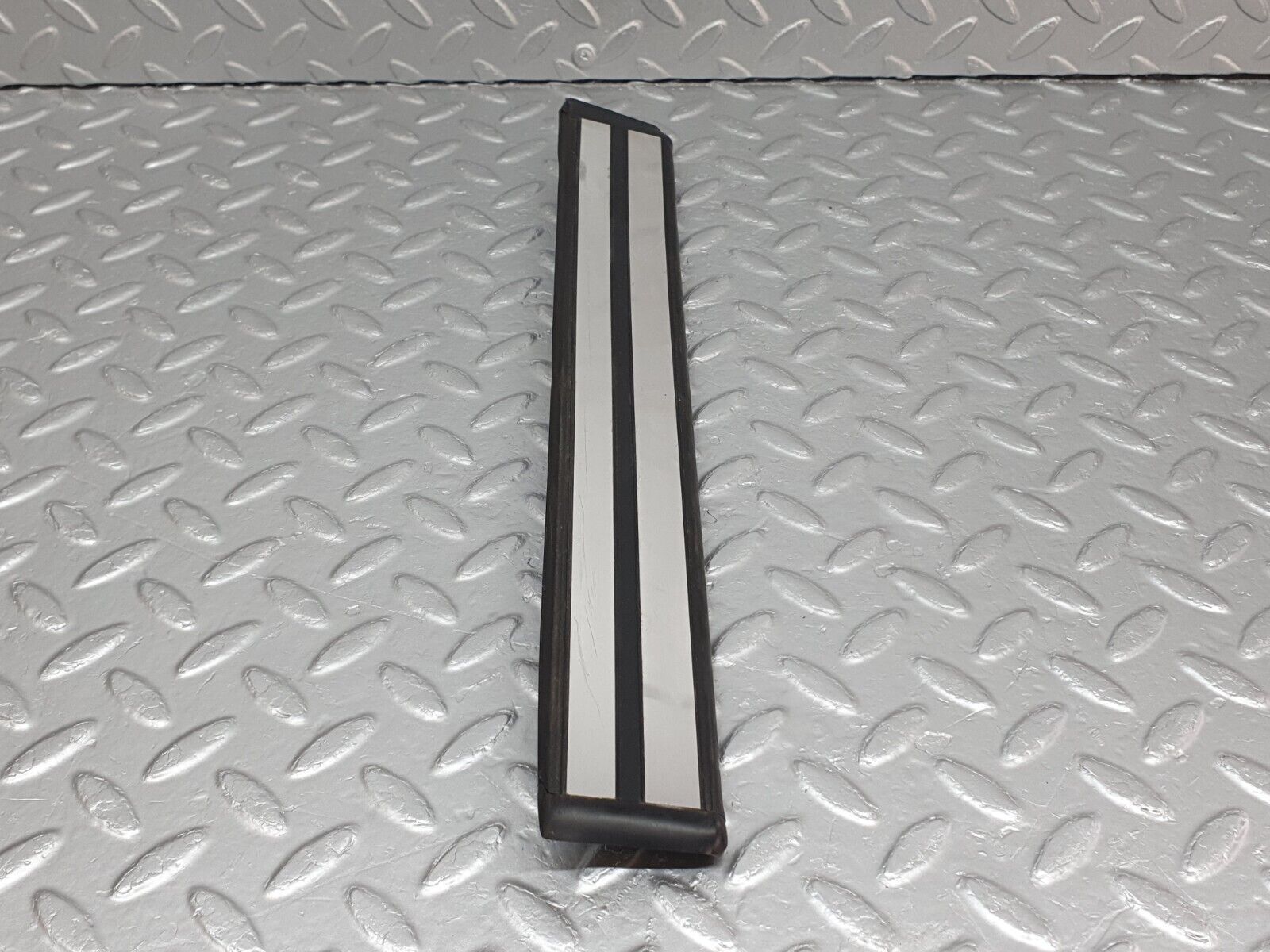 41739 Mercedes-Benz W202 C200 Rear Right Door Sill Trim 2026800335