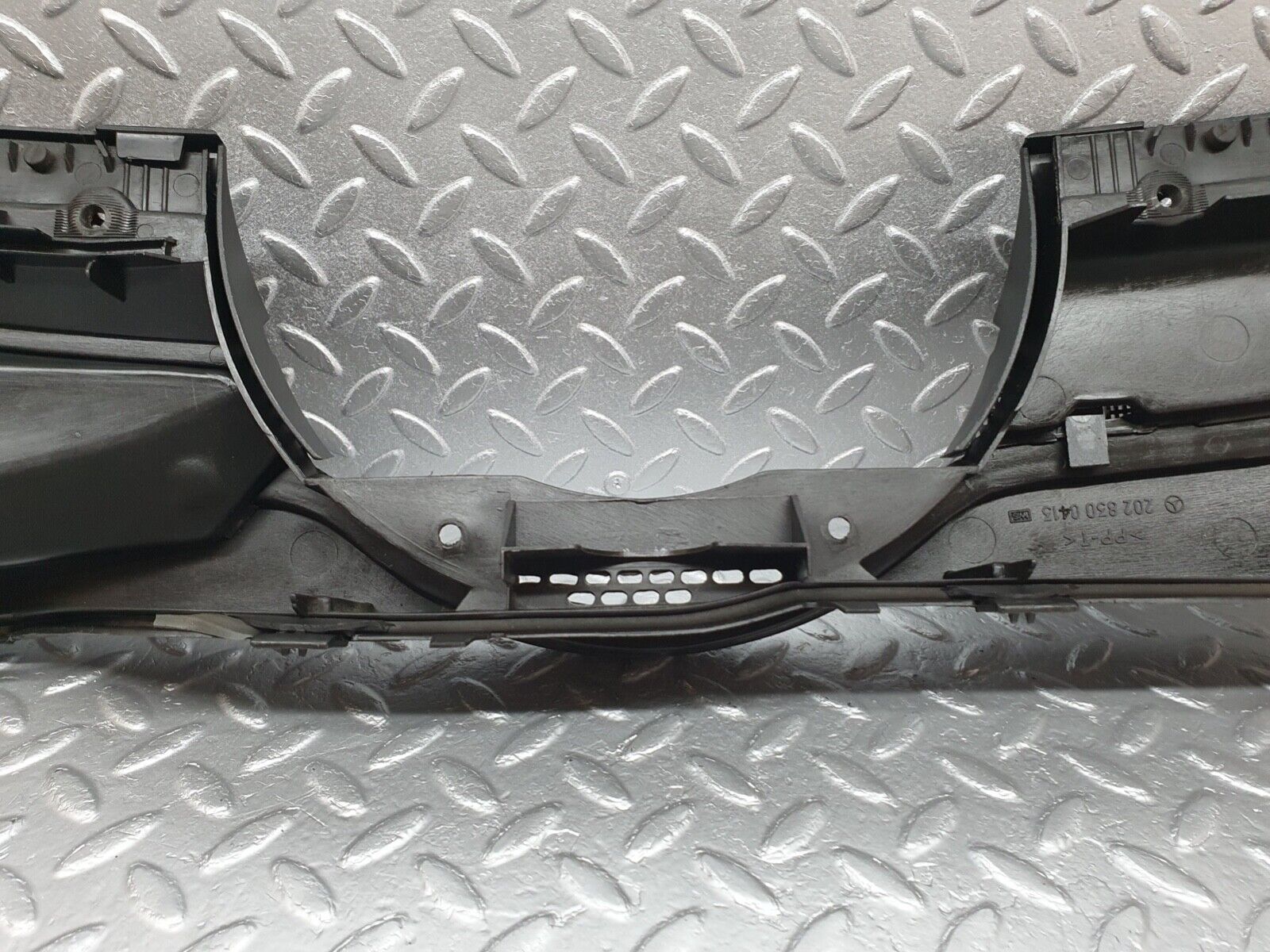 42002 Mercedes-Benz W202 C200 Water Drain 2028300413 2028300613