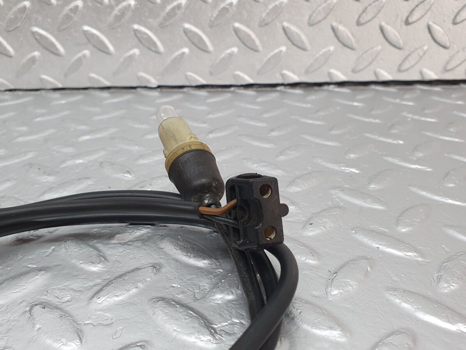 43005 Mercedes-Benz W201 190 Front Wing Indicator Cable Wire 1249971881