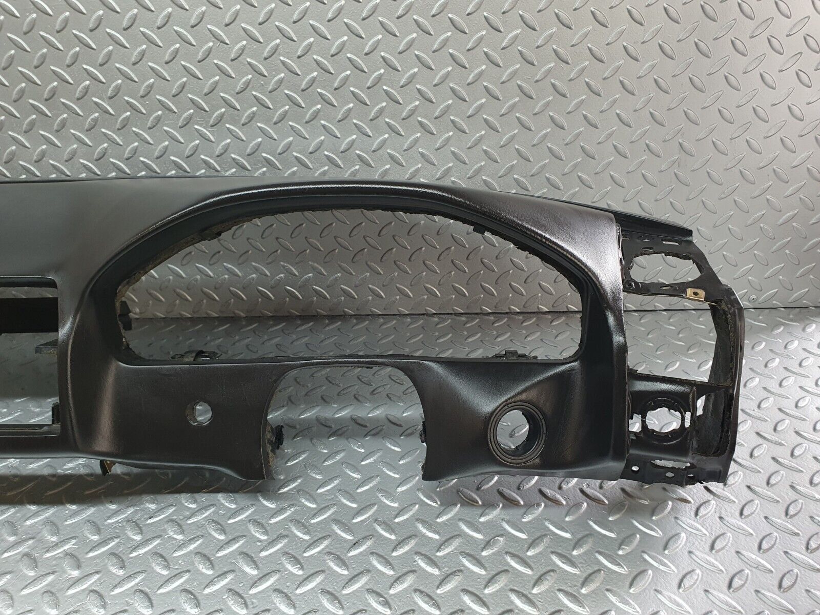 42426 Mercedes-Benz R129 320SL Coupe Dashboard Black