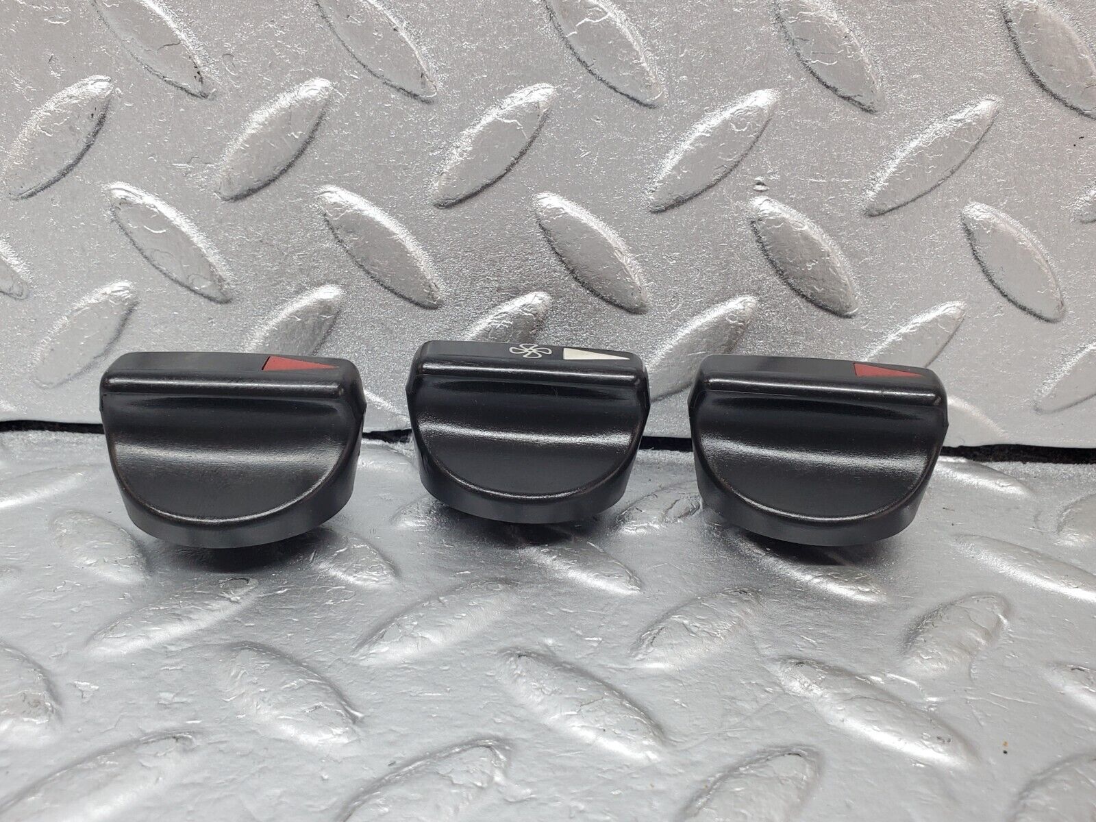 44525 Mercedes-Benz W123 280E Heater Control Knob Set