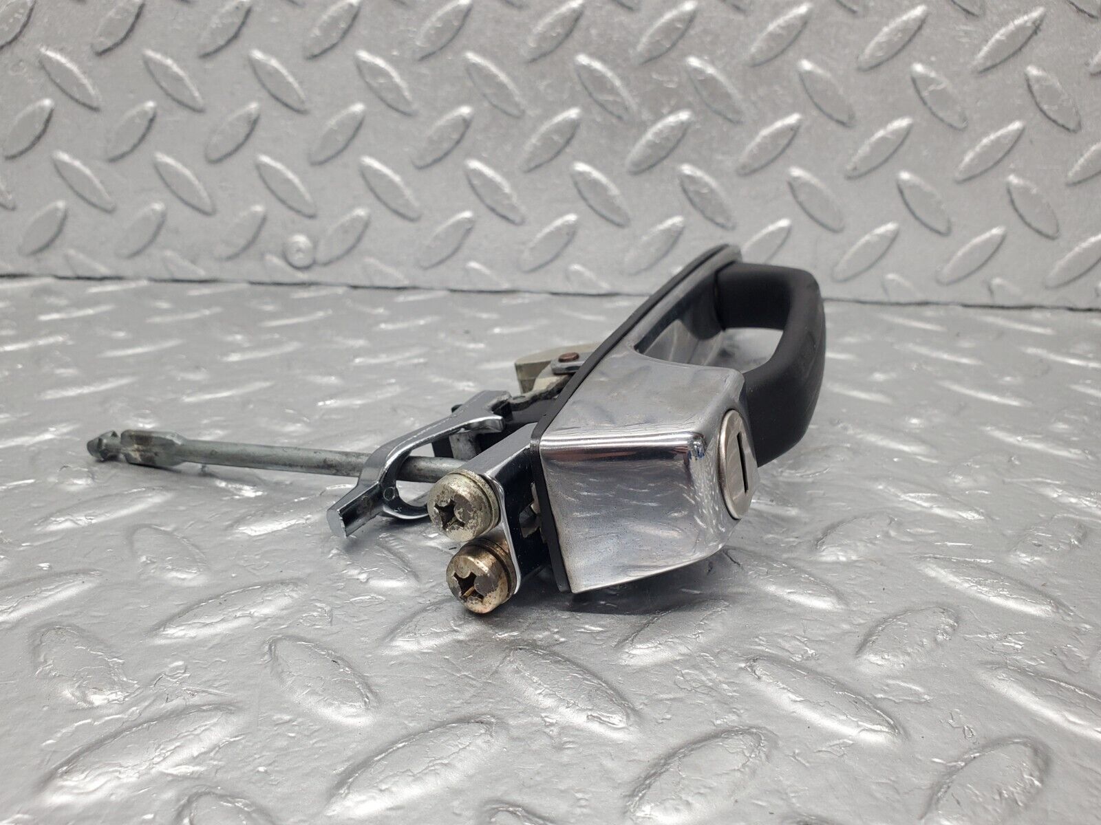 46385 Mercedes-Benz C123 280CE Coupe Left Door Exterior Handle No Key