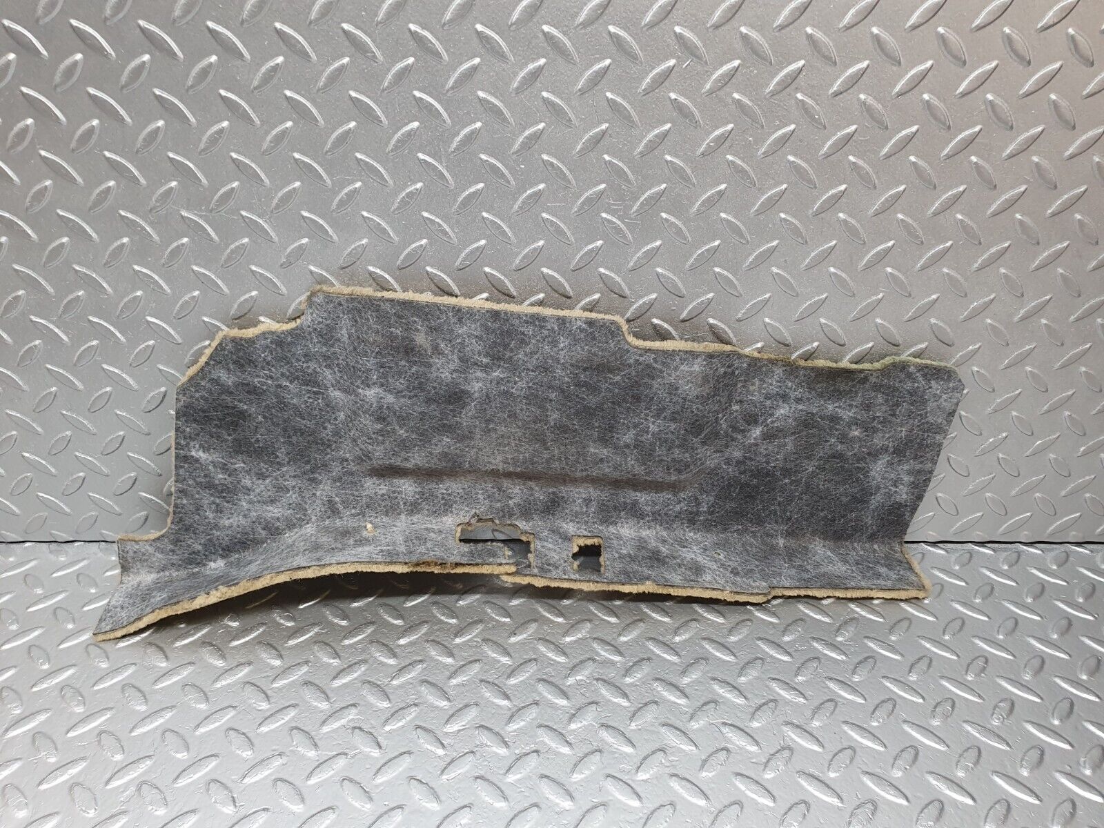 42185 Mercedes-Benz R129 320SL Coupe Rear Floor Cross Member Mat Carpet Beige