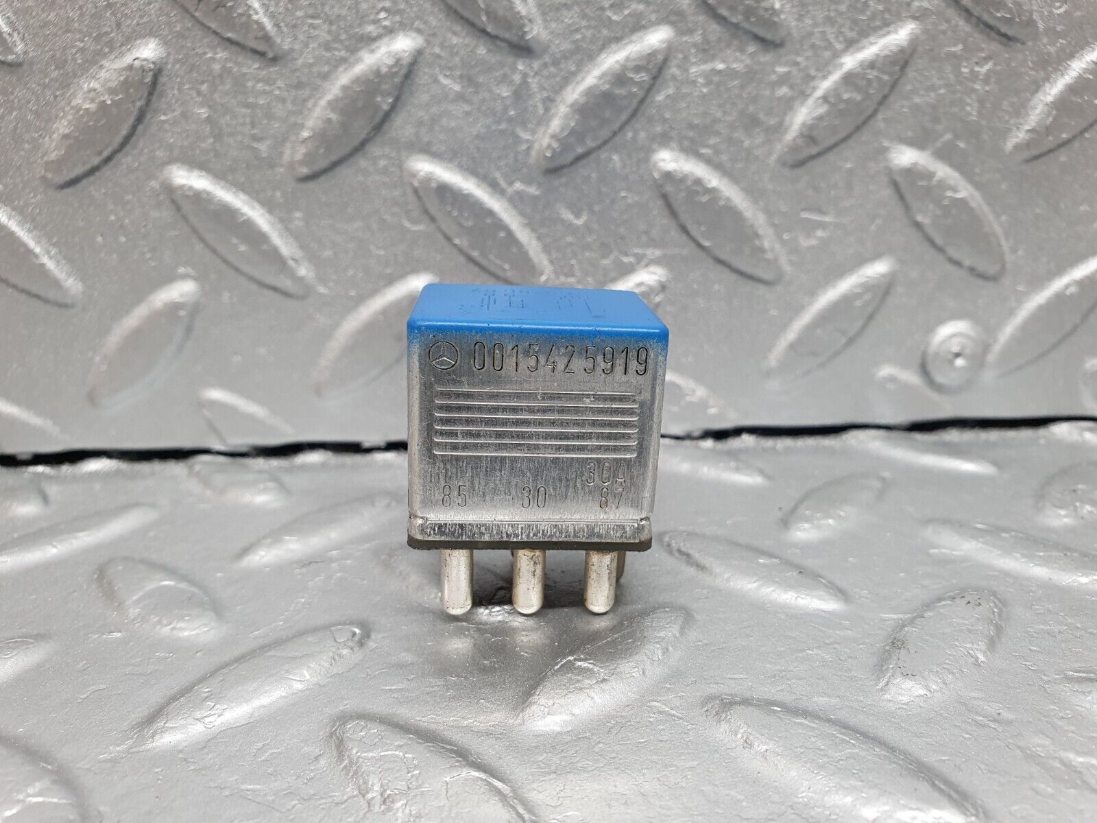 41641 Mercedes-Benz W124 200E Multi Purpose Relay 0015425919