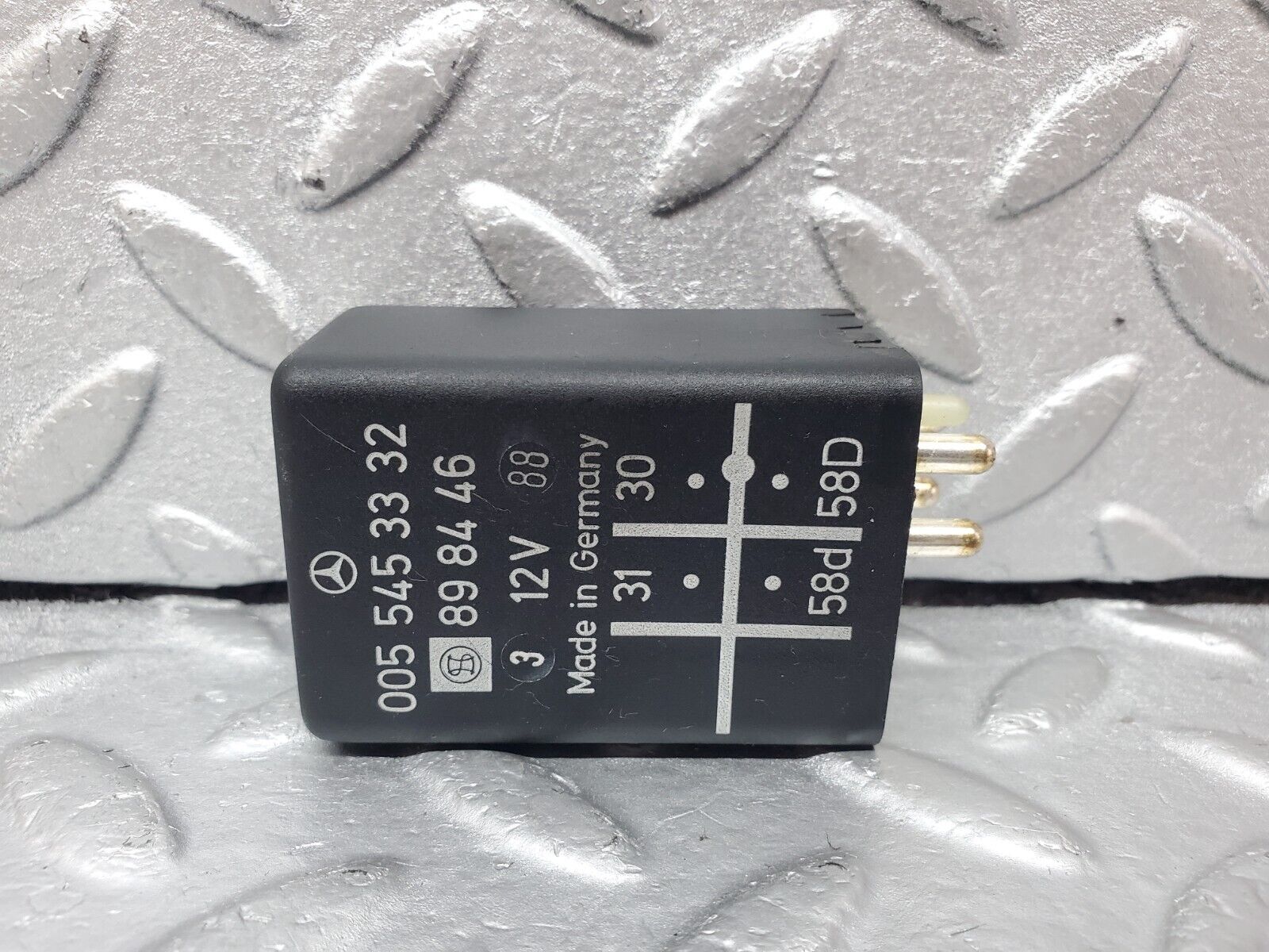 45586 Mercedes-Benz W126 420SE Light Control Relay 0055453332