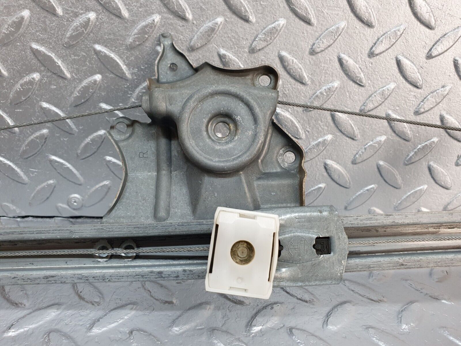 41941 Mercedes-Benz W202 C200 Rear Right Power Window Regulator