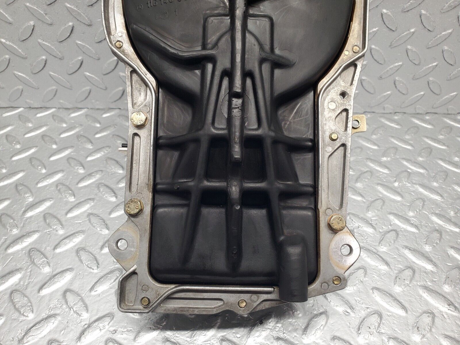 46023 Mercedes-Benz W126 420SE Air Flow Mass Meter Sensor Bosch 0438121037 1161400618