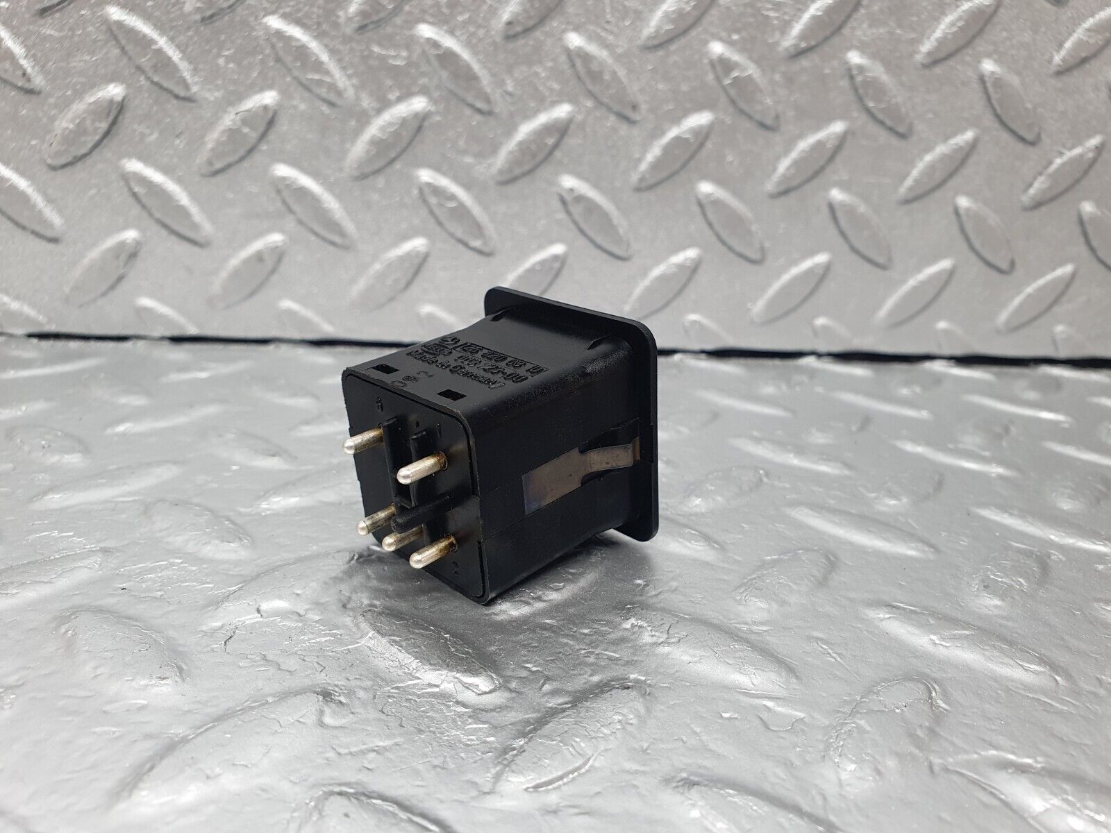 43546 Mercedes-Benz C126 380SEC Coupe Electric Mirror Adjust Switch 1268200810