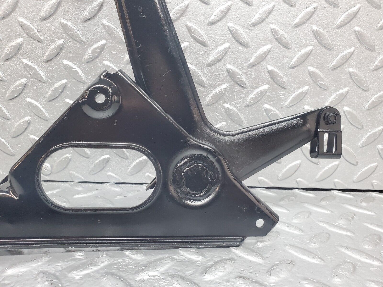 44310 Mercedes-Benz W123 280E Handbrake Regulator