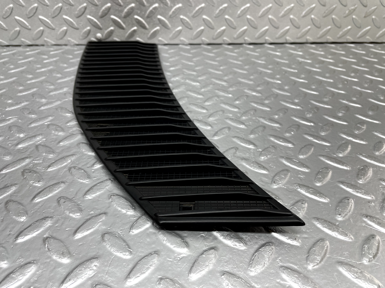 44276 Mercedes-Benz W123 280E Air Intake Grill Left Side 1238362965