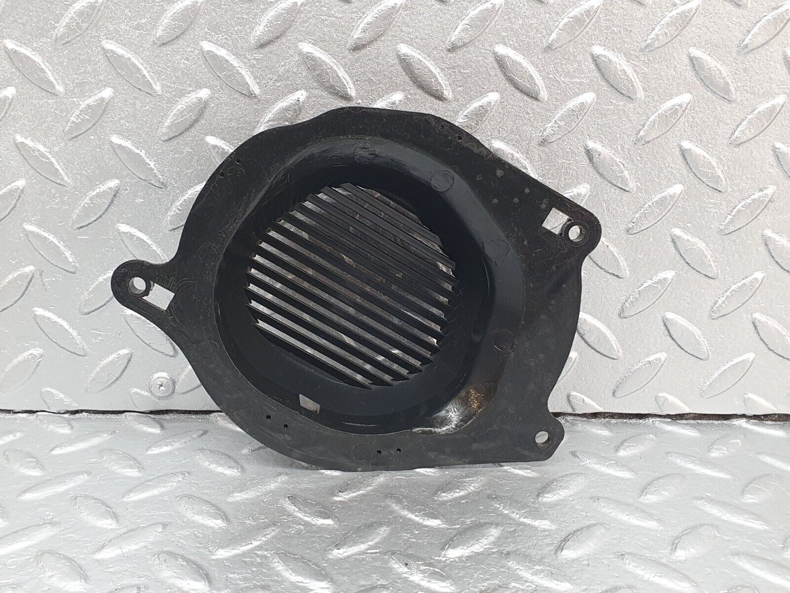 41745 Mercedes-Benz W202 C200 Front Left Door Speaker Cover 2028270583