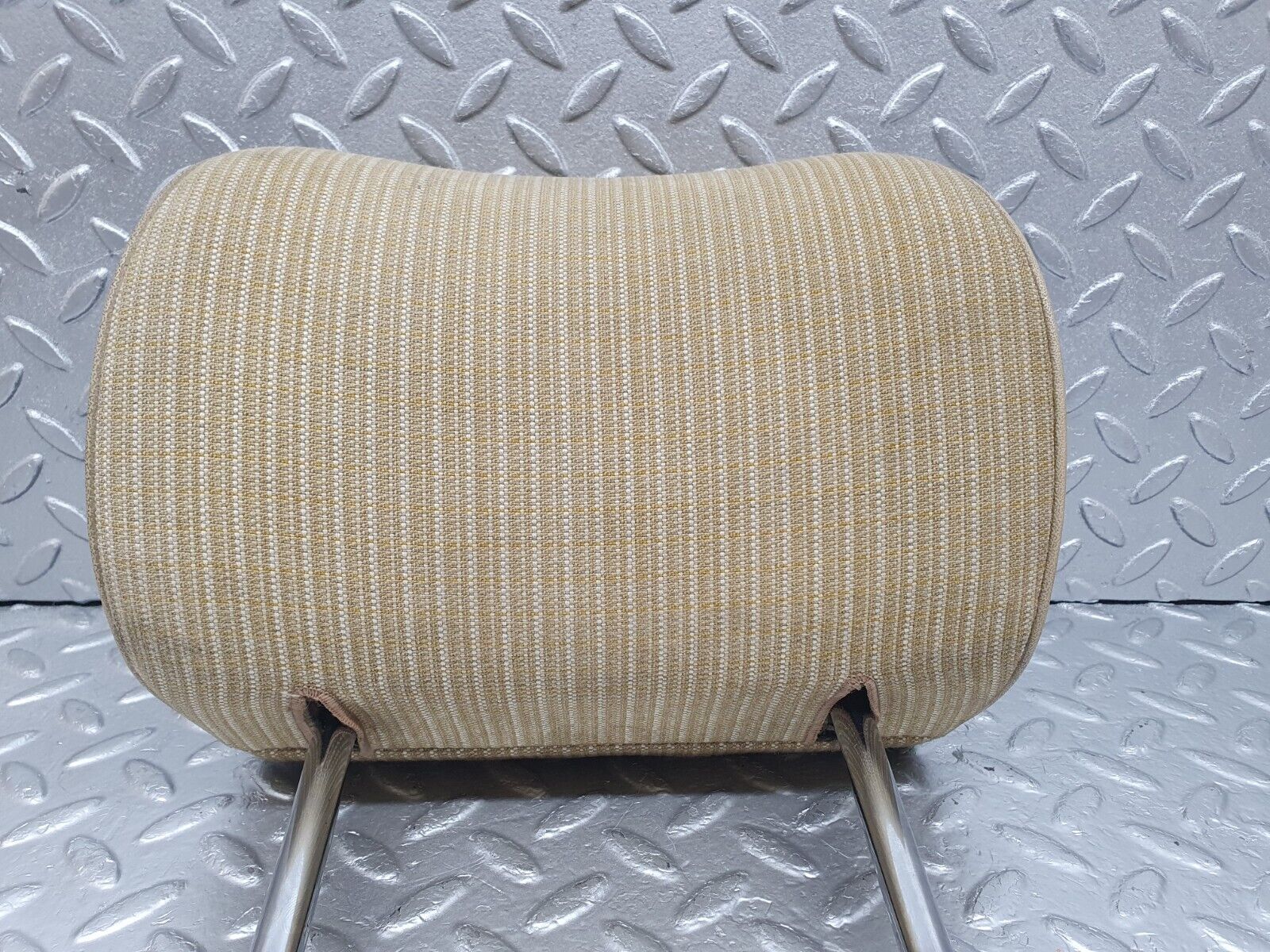 43949 Mercedes-Benz C123 230CE Coupe Front Right Headrest Beige