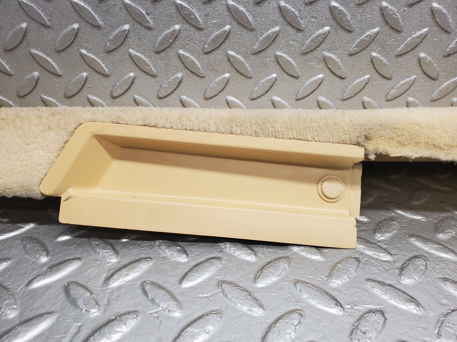 46815 Mercedes-Benz R129 320SL Coupe Right Door Sill Trim Beige 1296800235