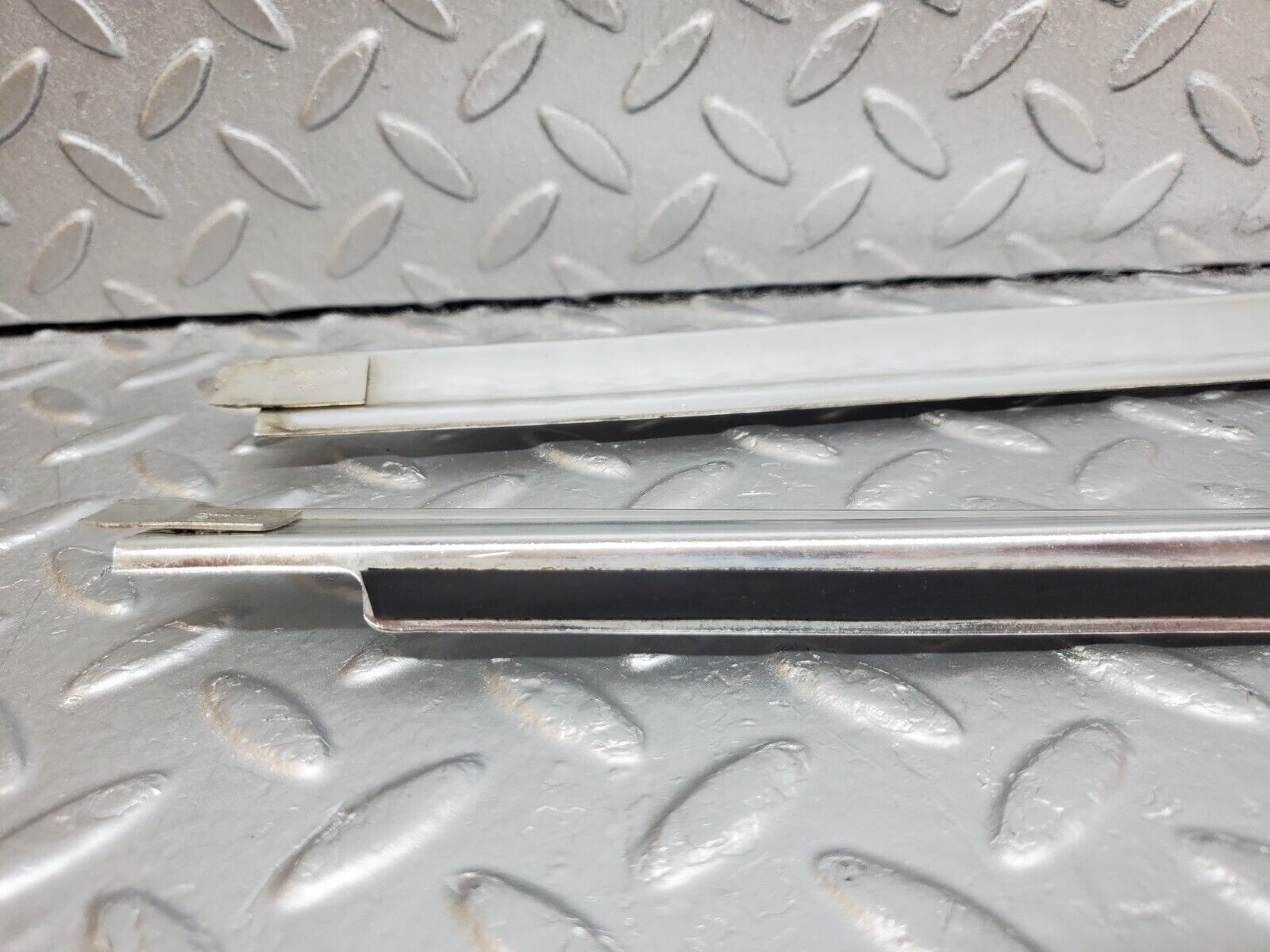 45812 Mercedes-Benz W126 420SE A Pillar Chrome Moulding Trim Pair