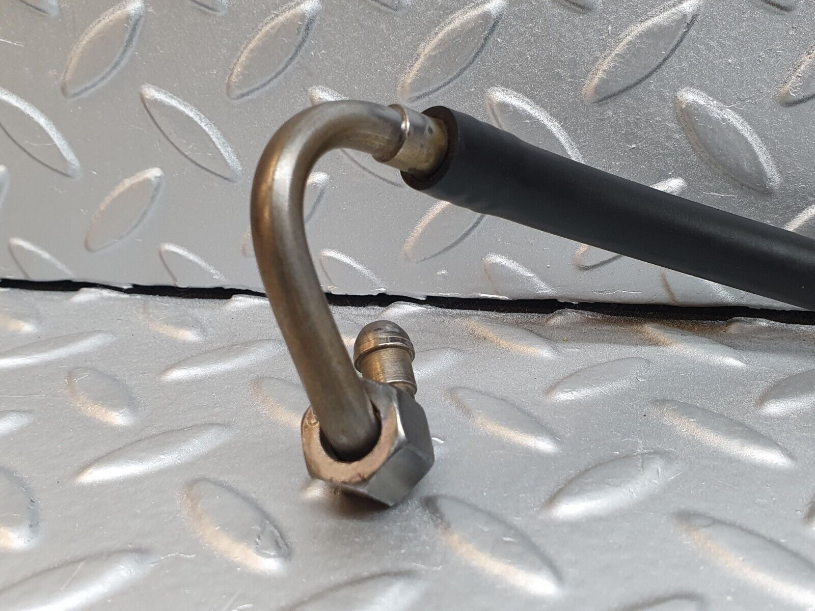 41979 Mercedes-Benz W202 C200 Fuel Injector Rail Hose Pipe