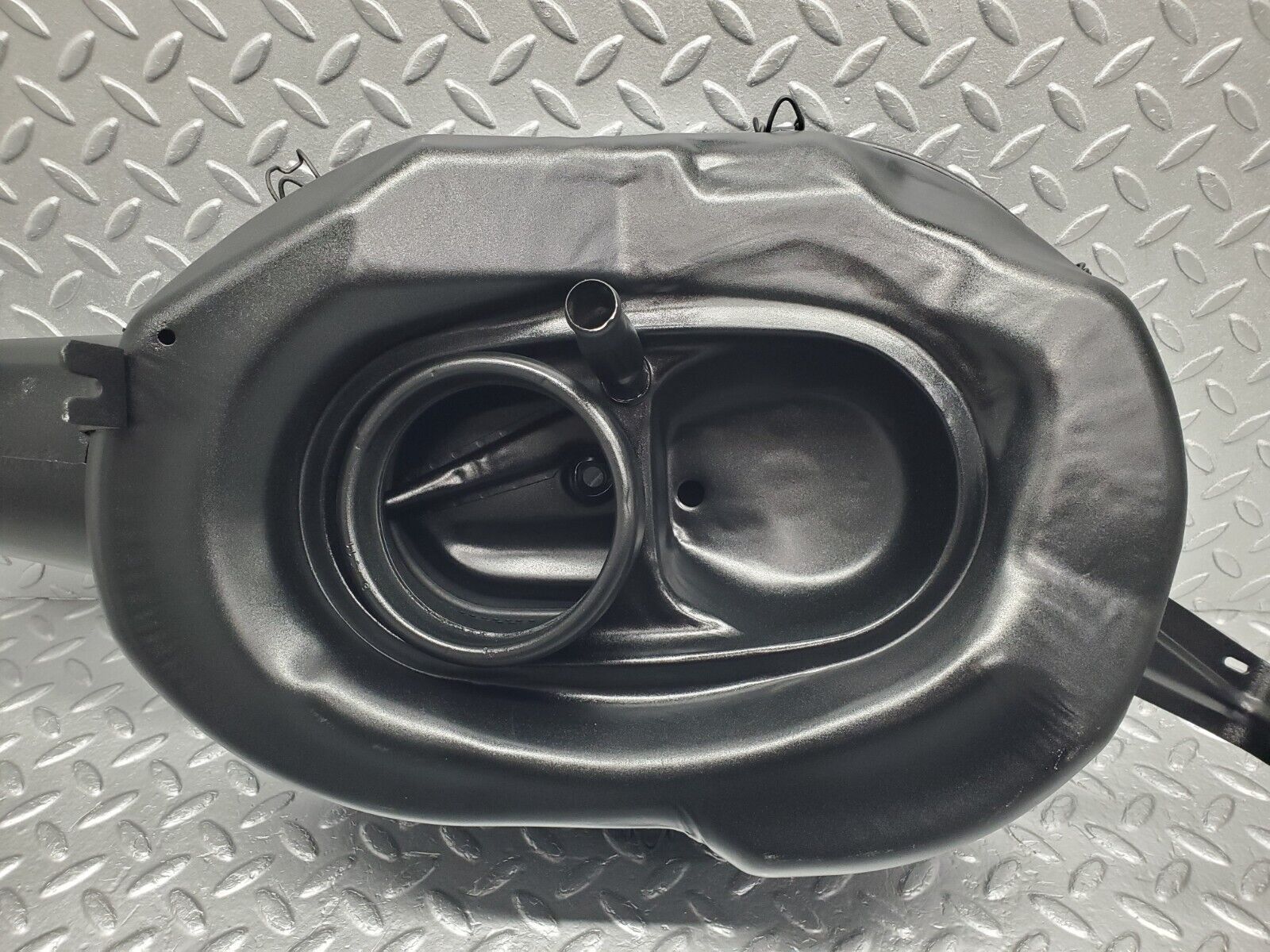 46364 Mercedes-Benz C123 280CE Coupe Air Filter Box Housing 0110949702 0010948904