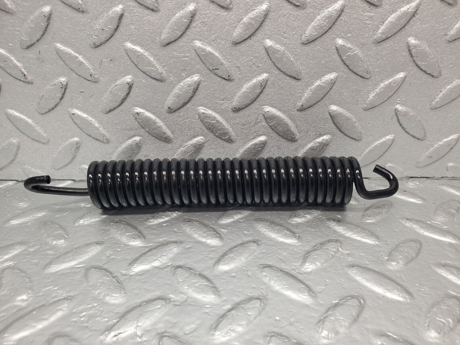 46128 Mercedes-Benz W105 PONTON Bonnet Hinge Spring