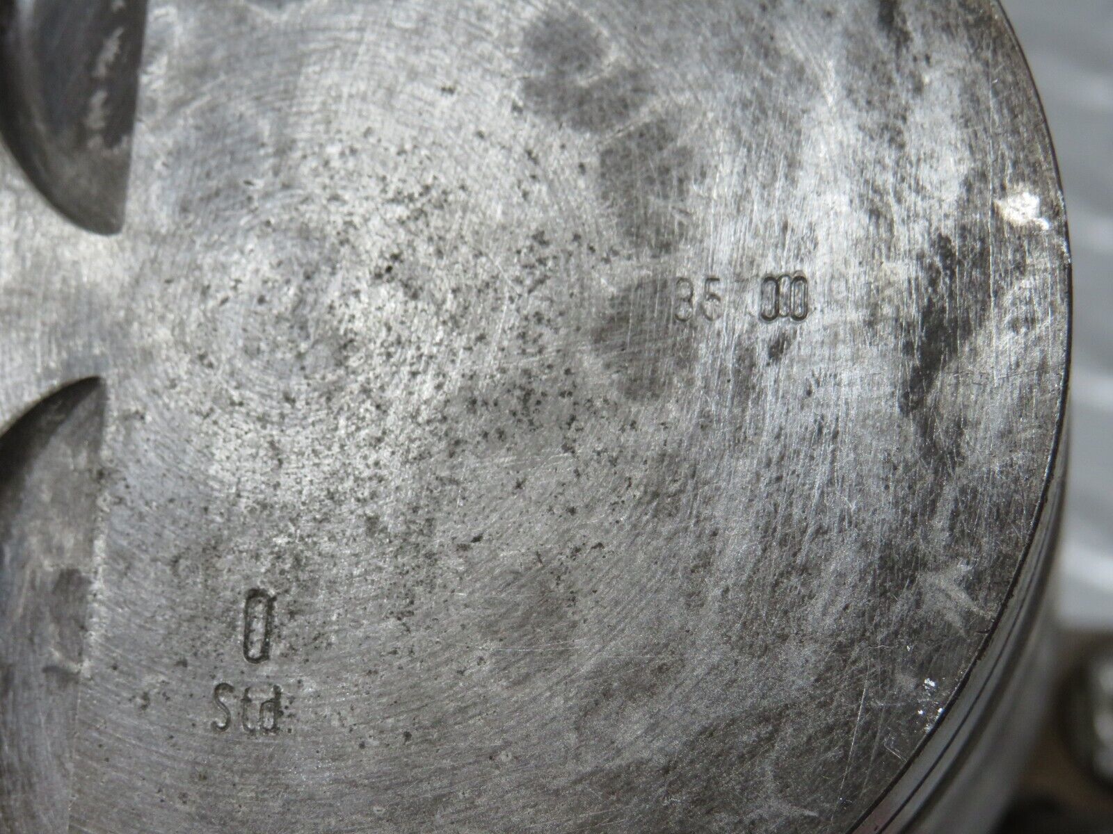 33035 Mercedes-Benz C107 R107 350 V8 Piston With Connecting Rod 92mm 11607