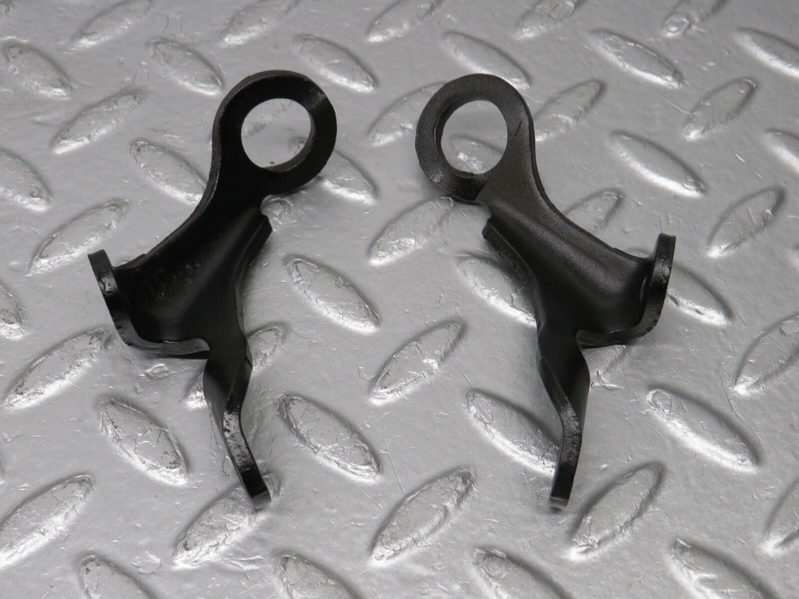 39241 Mercedes-Benz R107 500SL Engine Lifting Eyes Hooks